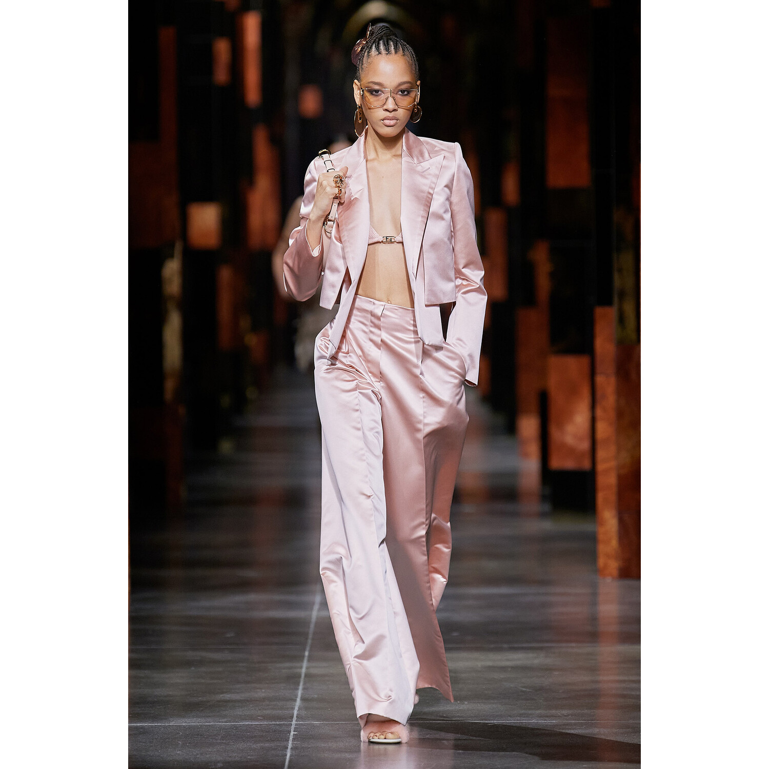 Фото Fendi весна-лето 2022 / Fendi Spring 2022 Ready-to-Wear collection