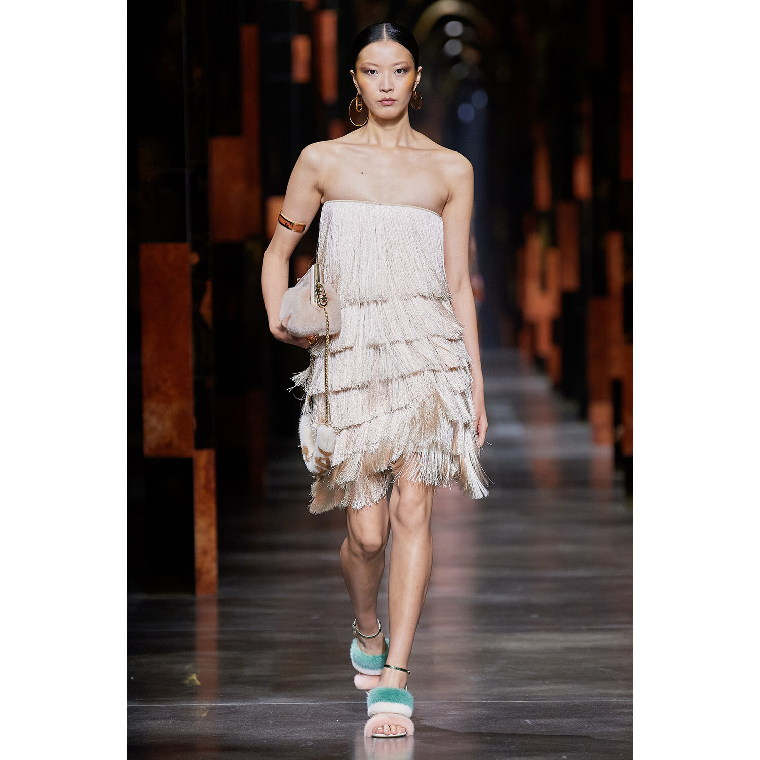 Фото Fendi весна-лето 2022 / Fendi Spring 2022 Ready-to-Wear collection