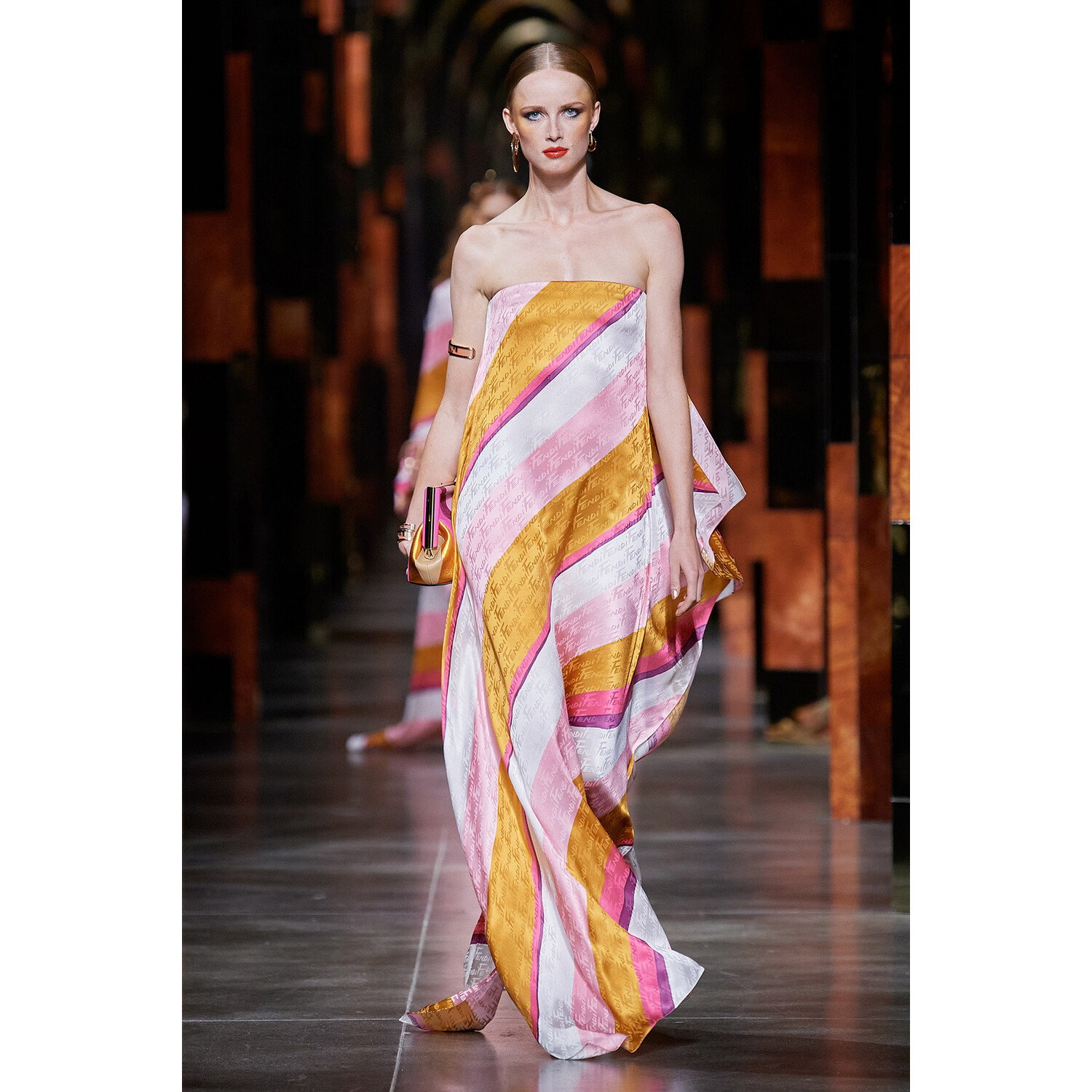 Фото Fendi весна-лето 2022 / Fendi Spring 2022 Ready-to-Wear collection