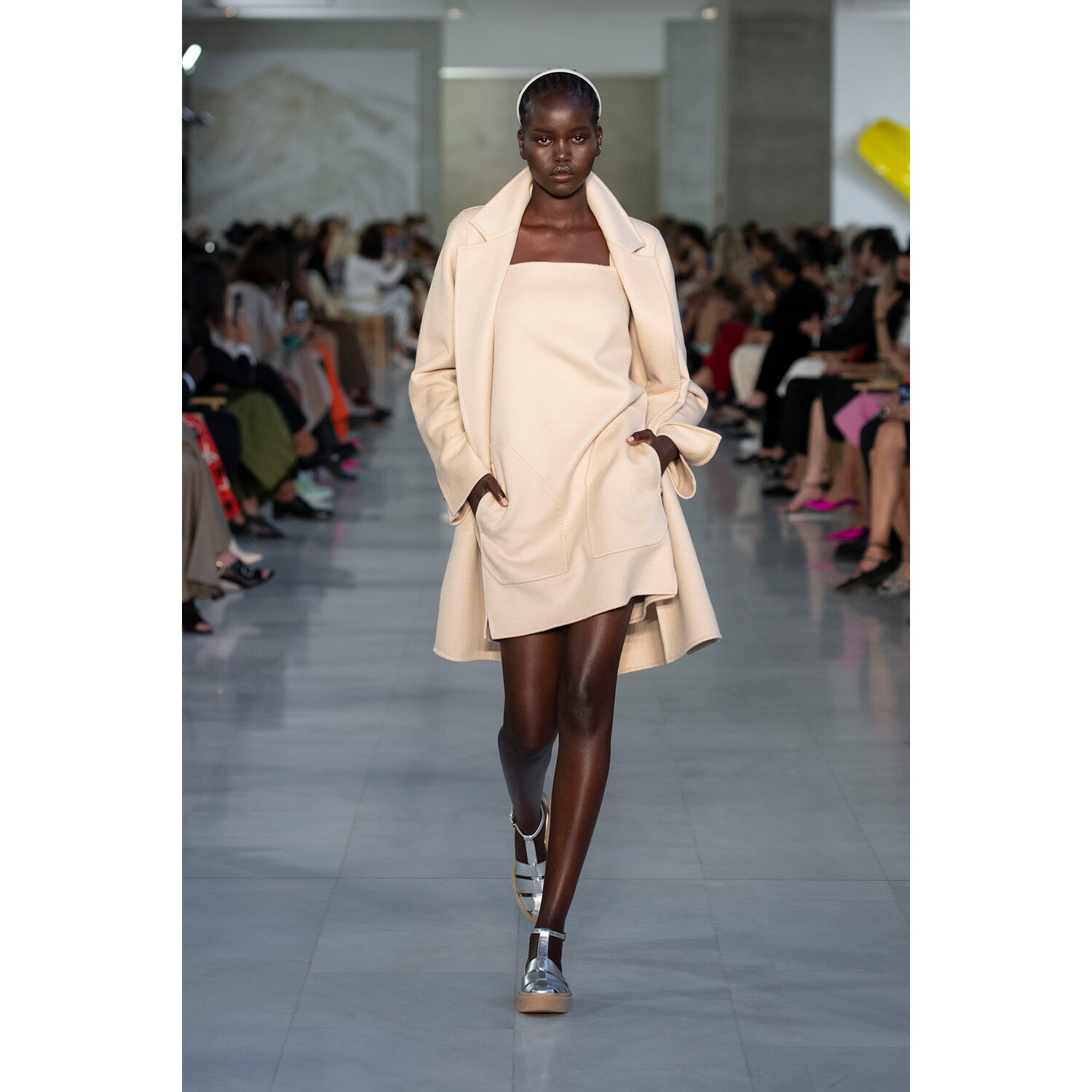 Фото Max Mara весна-лето 2022 / Max Mara Spring 2022 Ready-to-Wear collection