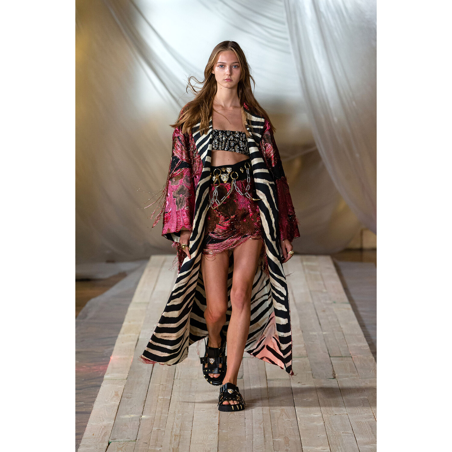 Фото Roberto Cavalli весна-лето 2022 / Roberto Cavalli Spring 2022 Ready-to-Wear collection