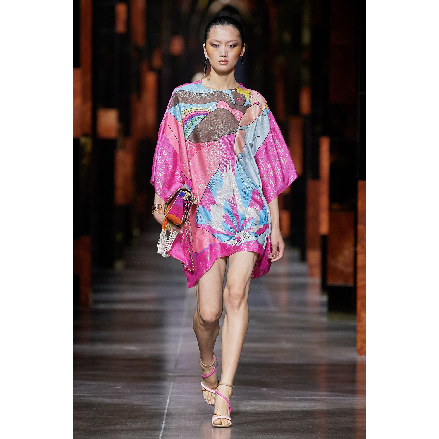 Фото Fendi весна-лето 2022 / Fendi Spring 2022 Ready-to-Wear collection