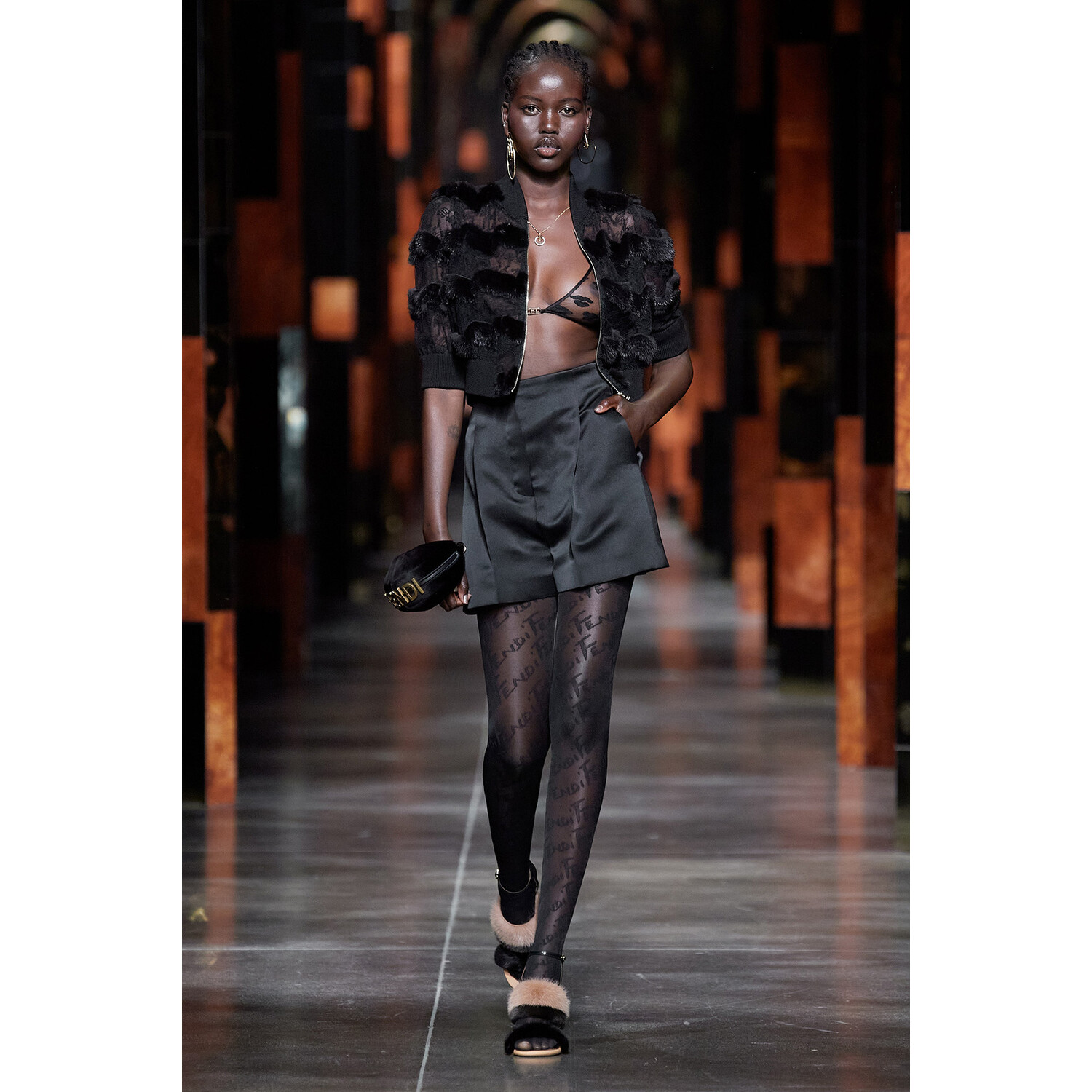 Фото Fendi весна-лето 2022 / Fendi Spring 2022 Ready-to-Wear collection