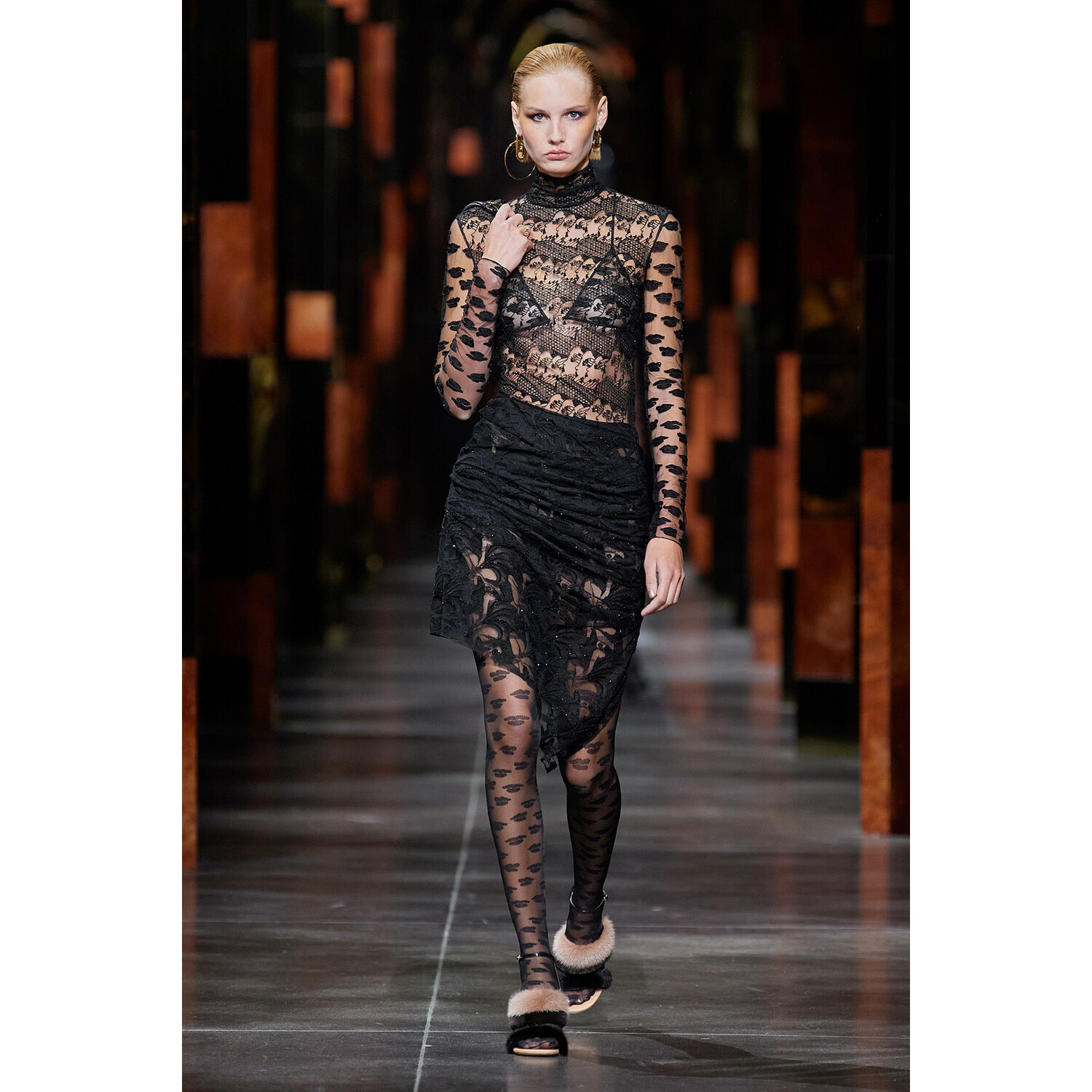 Фото Fendi весна-лето 2022 / Fendi Spring 2022 Ready-to-Wear collection