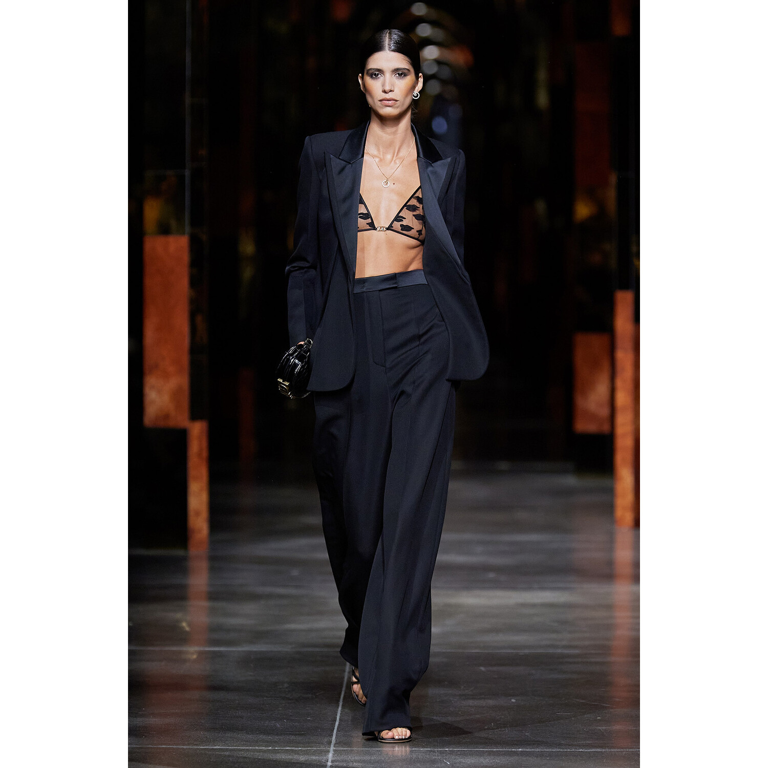Фото Fendi весна-лето 2022 / Fendi Spring 2022 Ready-to-Wear collection