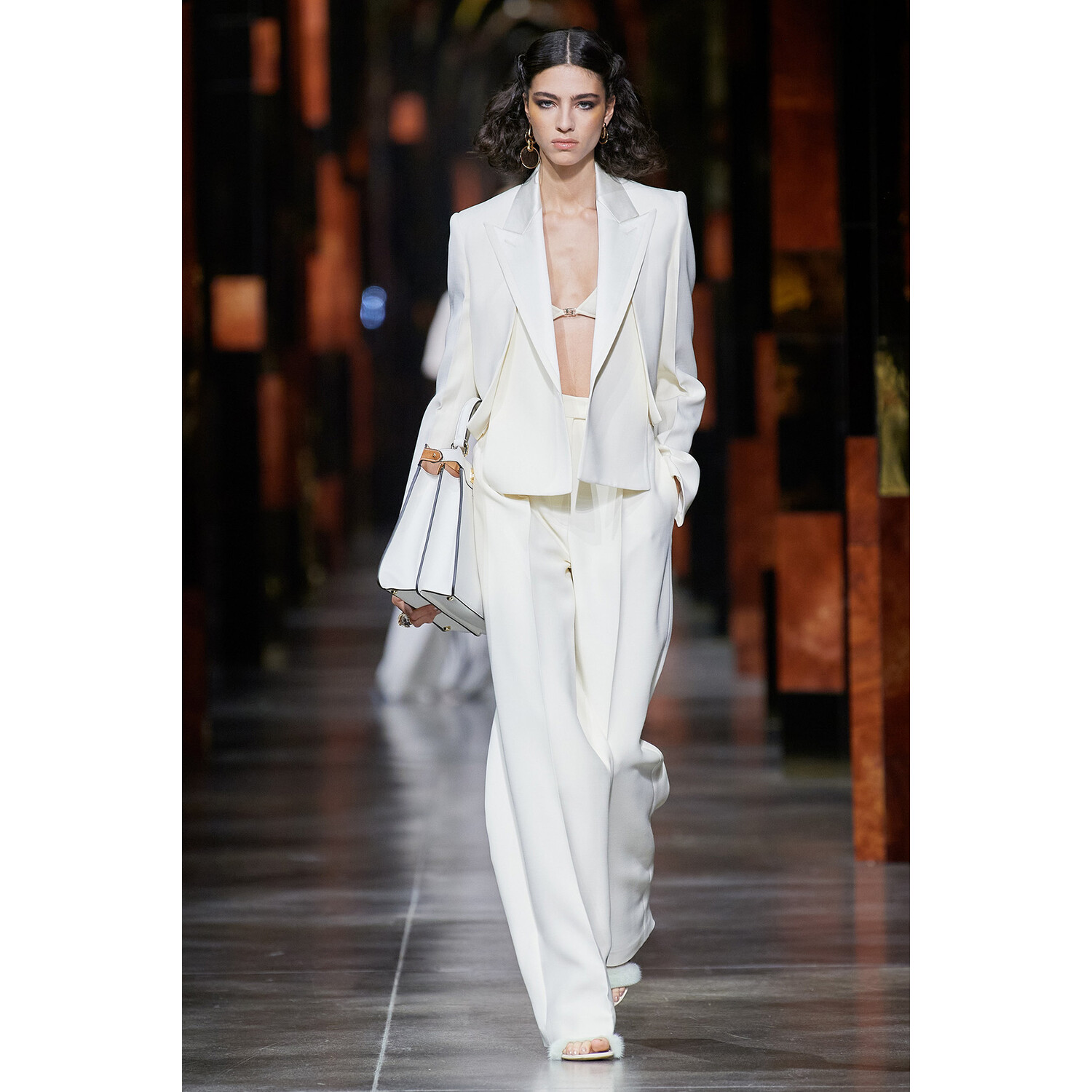 Фото Fendi весна-лето 2022 / Fendi Spring 2022 Ready-to-Wear collection