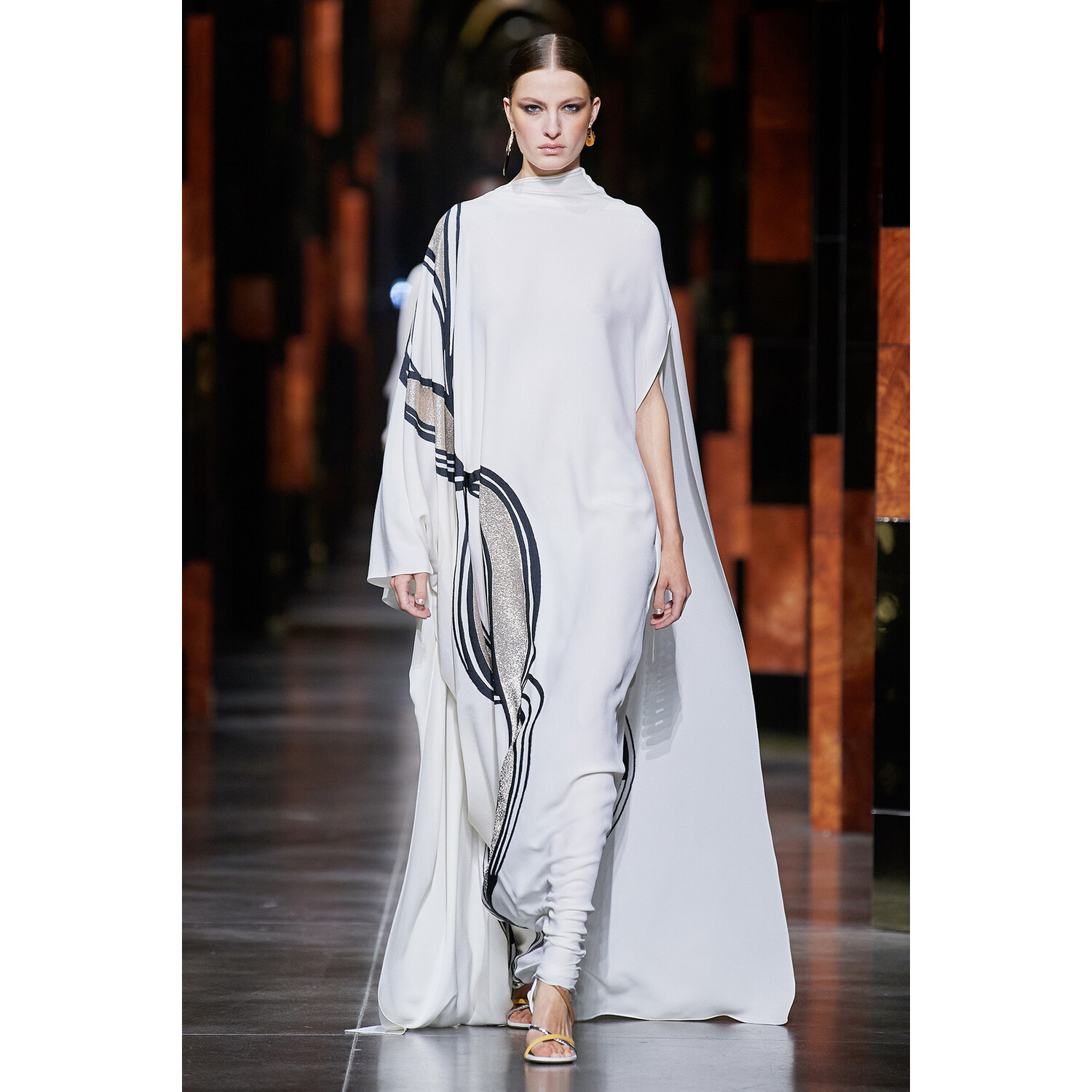 Фото Fendi весна-лето 2022 / Fendi Spring 2022 Ready-to-Wear collection