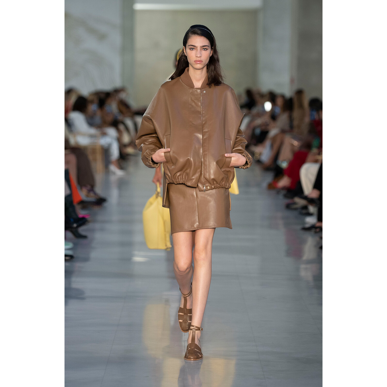Фото Max Mara весна-лето 2022 / Max Mara Spring 2022 Ready-to-Wear collection