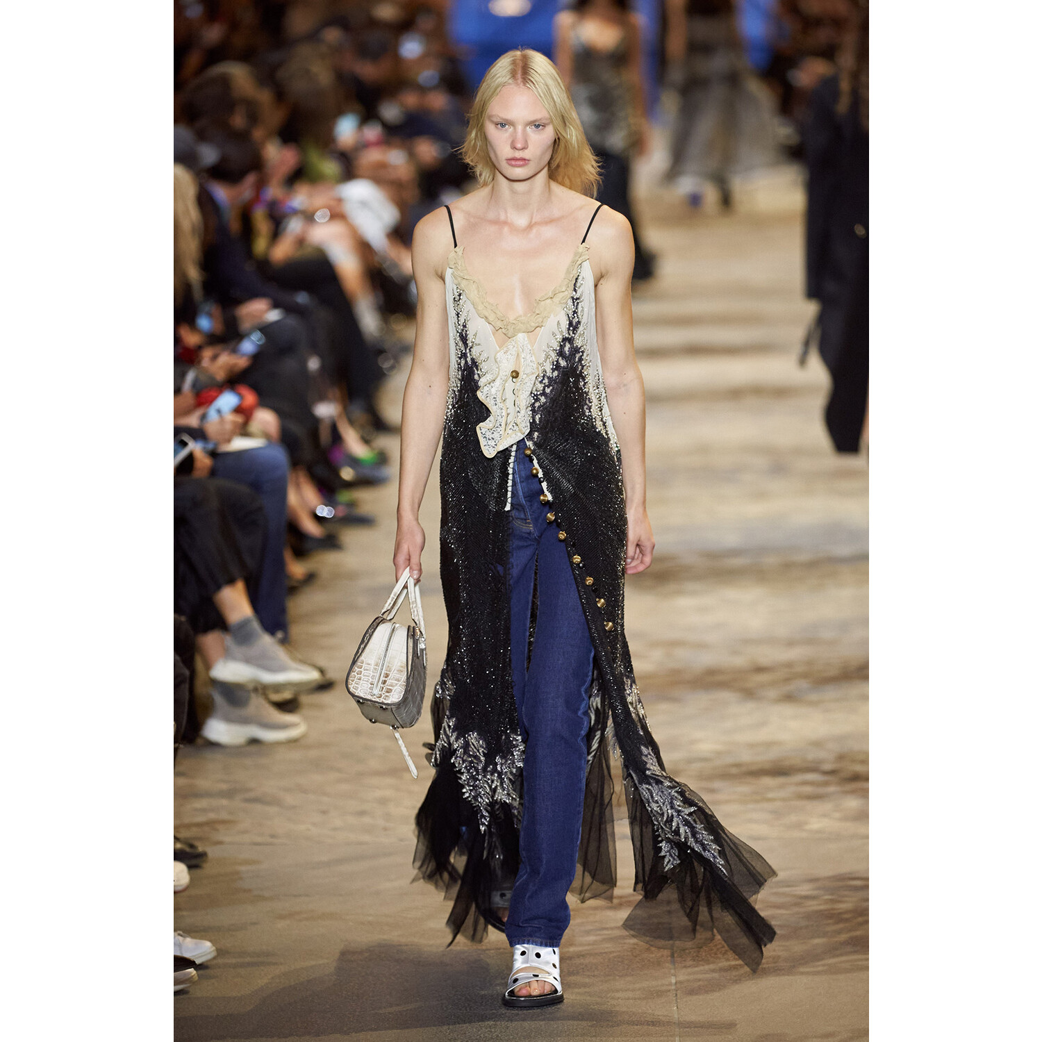Фото Louis Vuitton весна-лето 2022 / Louis Vuitton Spring 2022 Ready-to-Wear collection