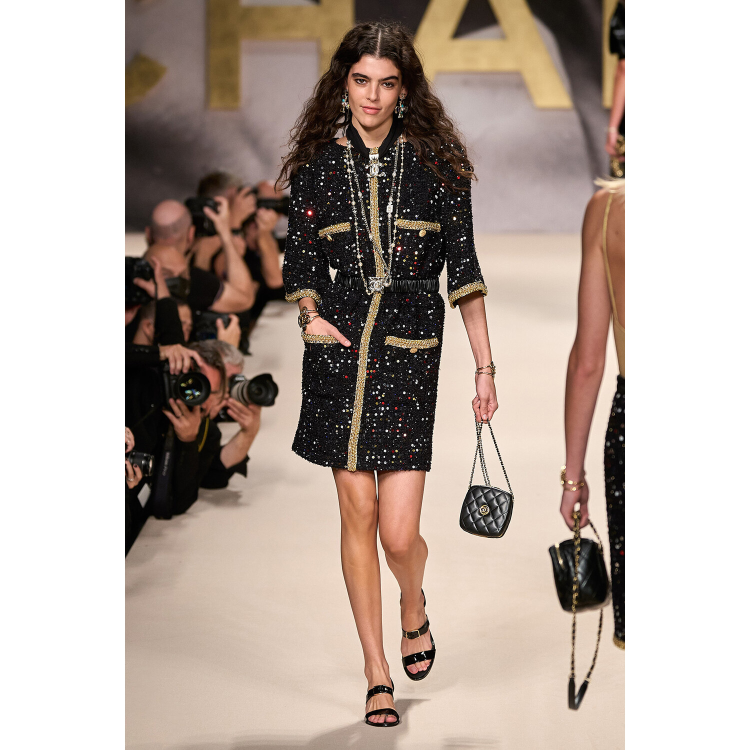 Фото Chanel весна-лето 2022 / Chanel Spring 2022 Ready-to-Wear collection