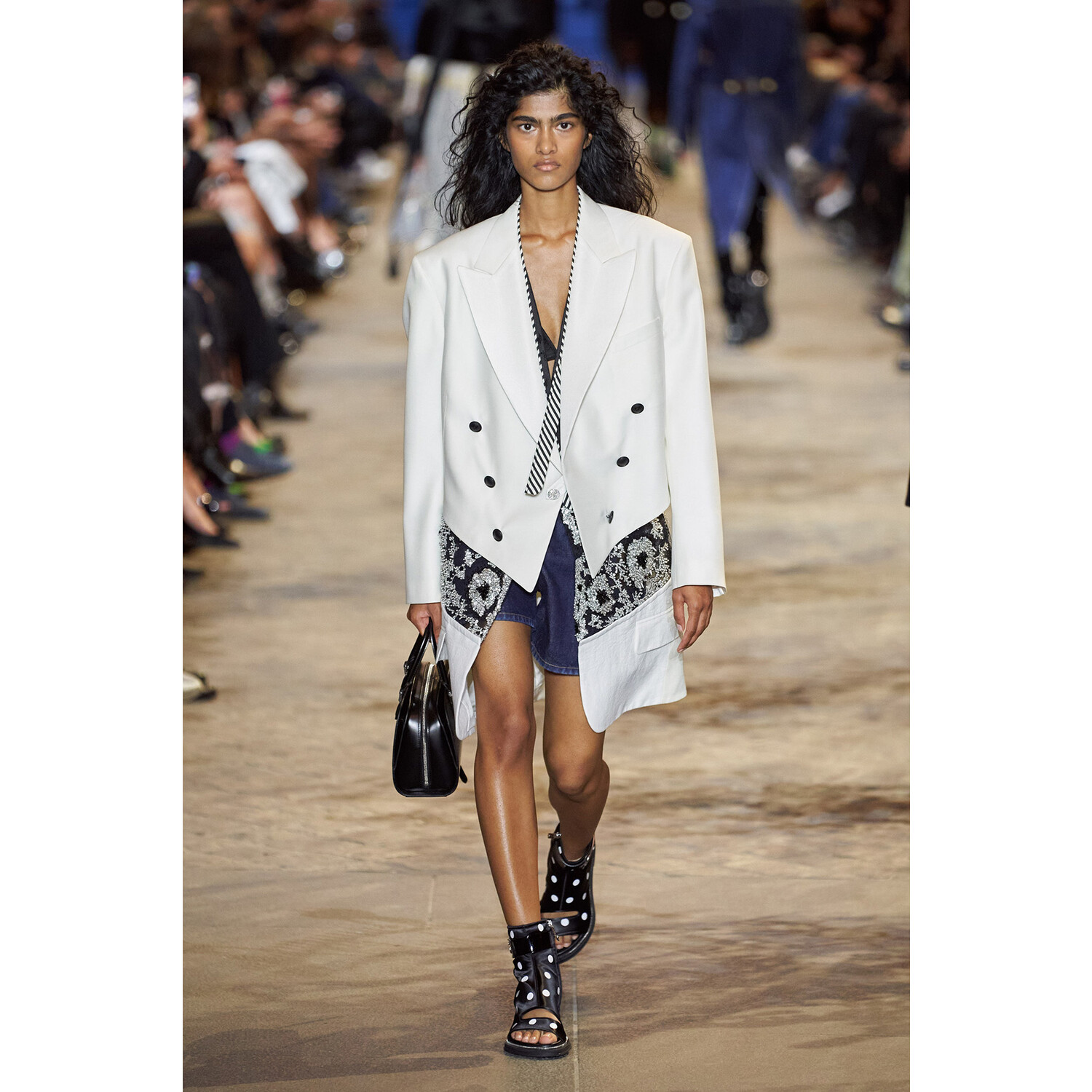Фото Louis Vuitton весна-лето 2022 / Louis Vuitton Spring 2022 Ready-to-Wear collection