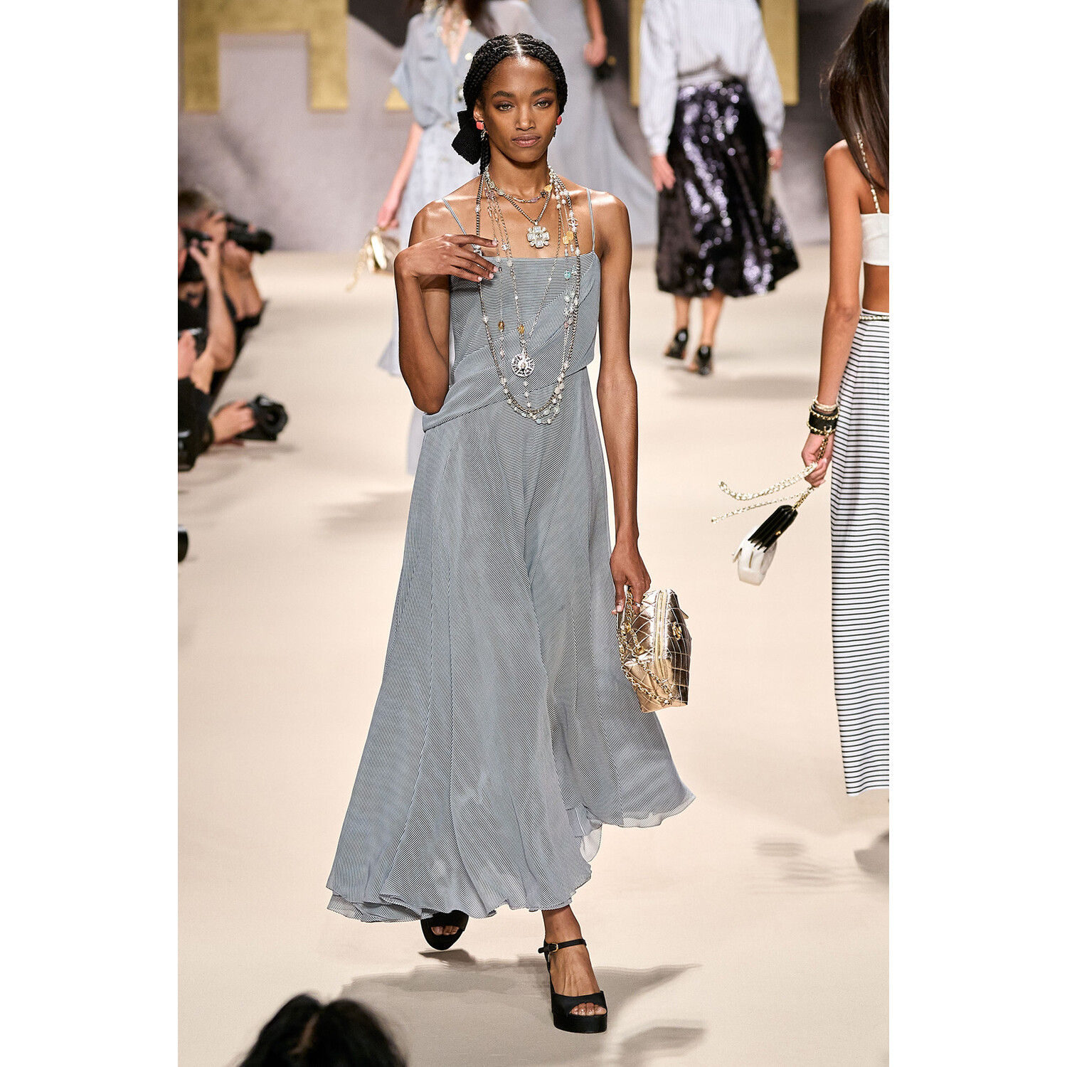 Фото Chanel весна-лето 2022 / Chanel Spring 2022 Ready-to-Wear collection