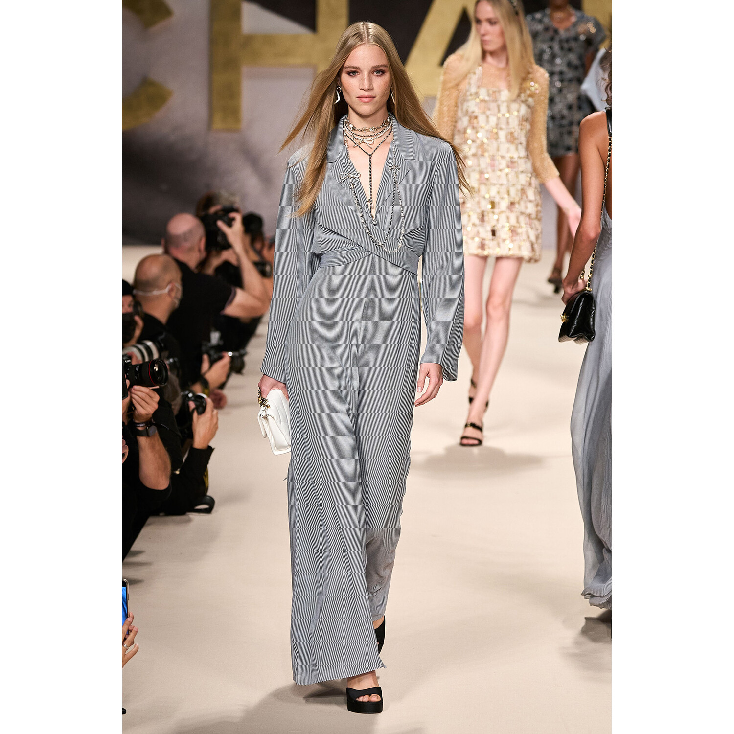 Фото Chanel весна-лето 2022 / Chanel Spring 2022 Ready-to-Wear collection