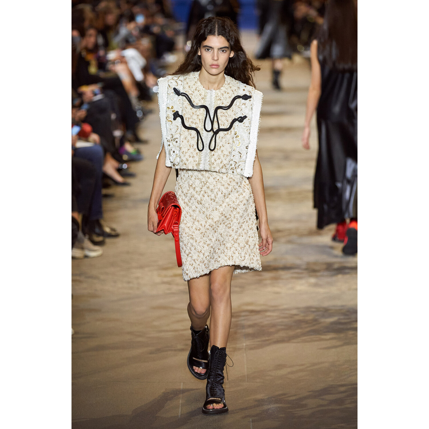 Фото Louis Vuitton весна-лето 2022 / Louis Vuitton Spring 2022 Ready-to-Wear collection