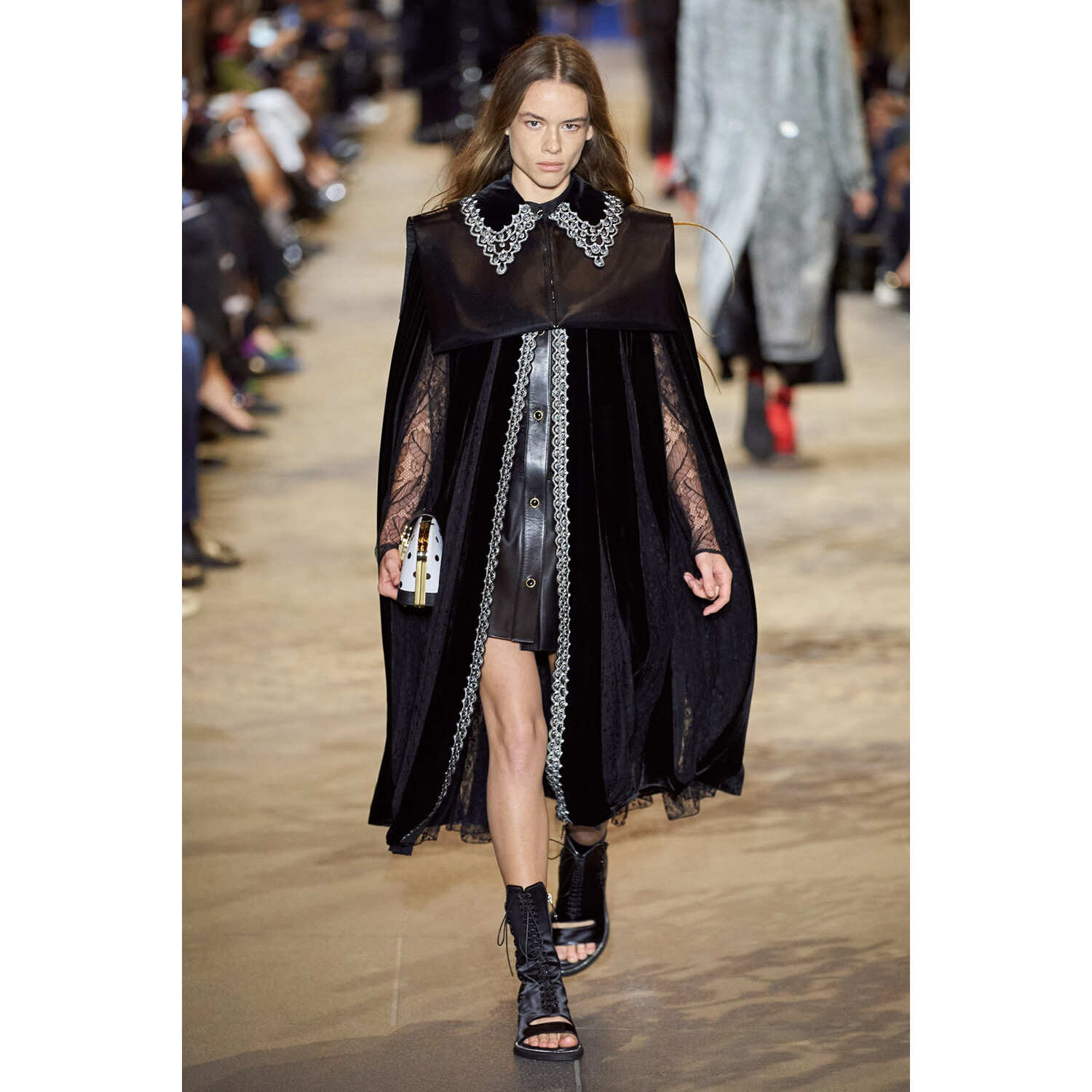 Фото Louis Vuitton весна-лето 2022 / Louis Vuitton Spring 2022 Ready-to-Wear collection