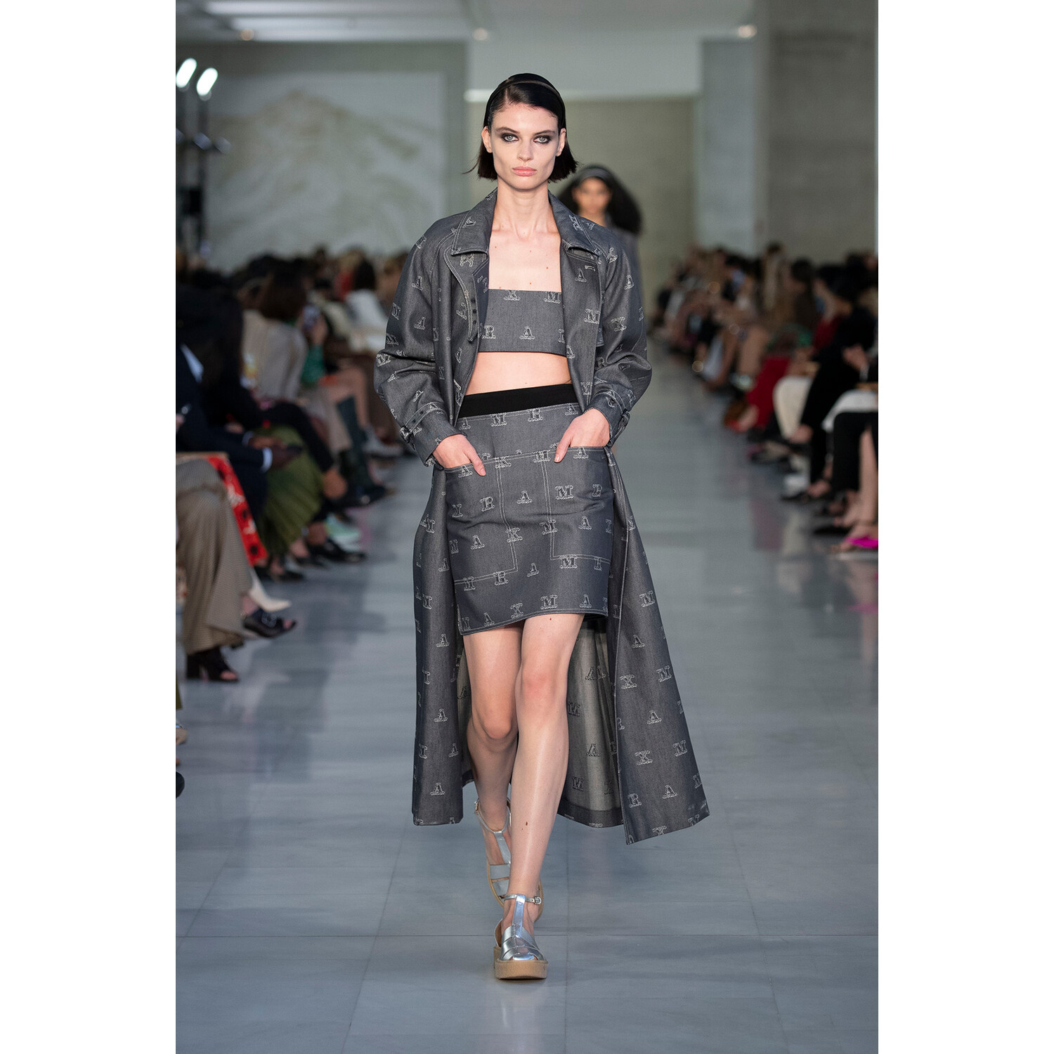 Фото Max Mara весна-лето 2022 / Max Mara Spring 2022 Ready-to-Wear collection