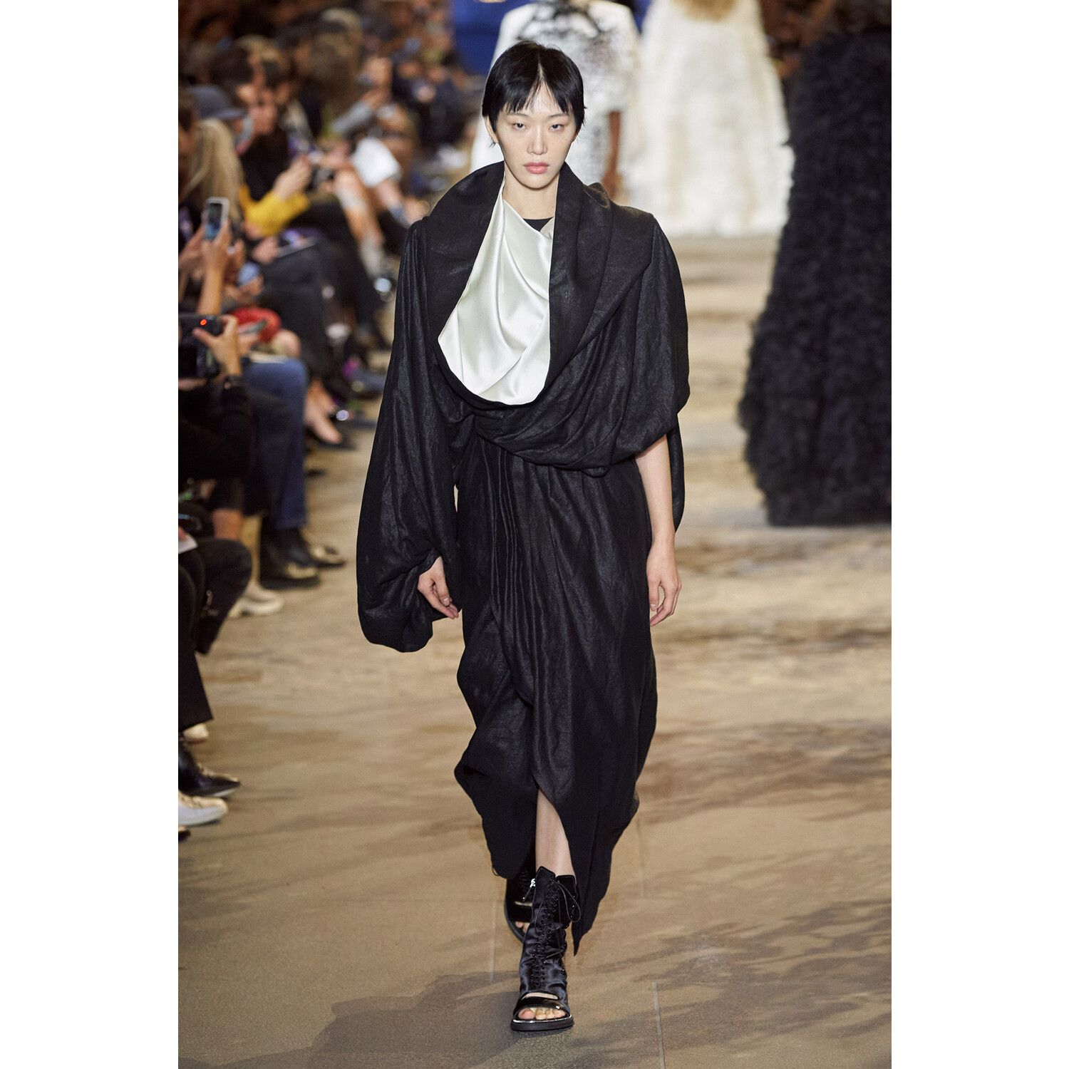 Фото Louis Vuitton весна-лето 2022 / Louis Vuitton Spring 2022 Ready-to-Wear collection