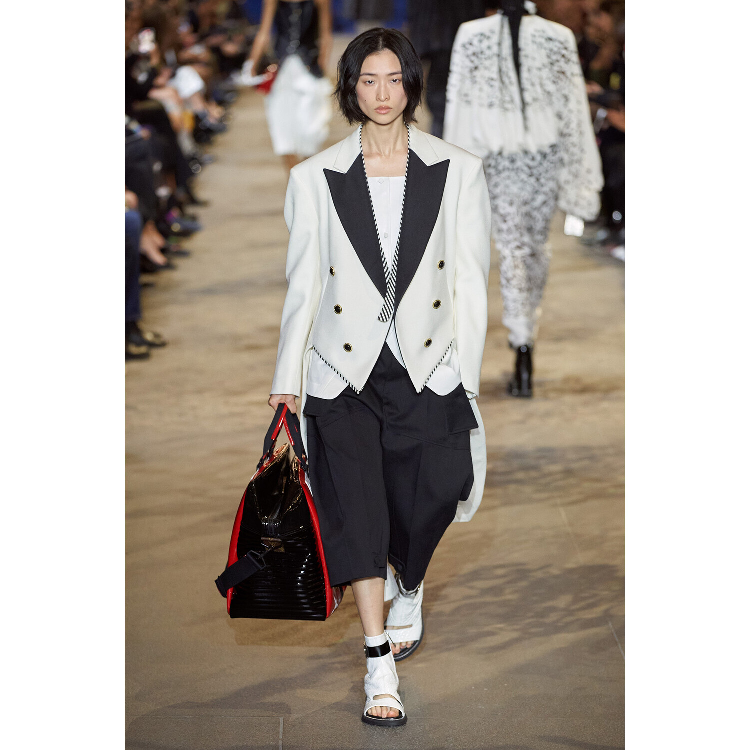 Фото Louis Vuitton весна-лето 2022 / Louis Vuitton Spring 2022 Ready-to-Wear collection