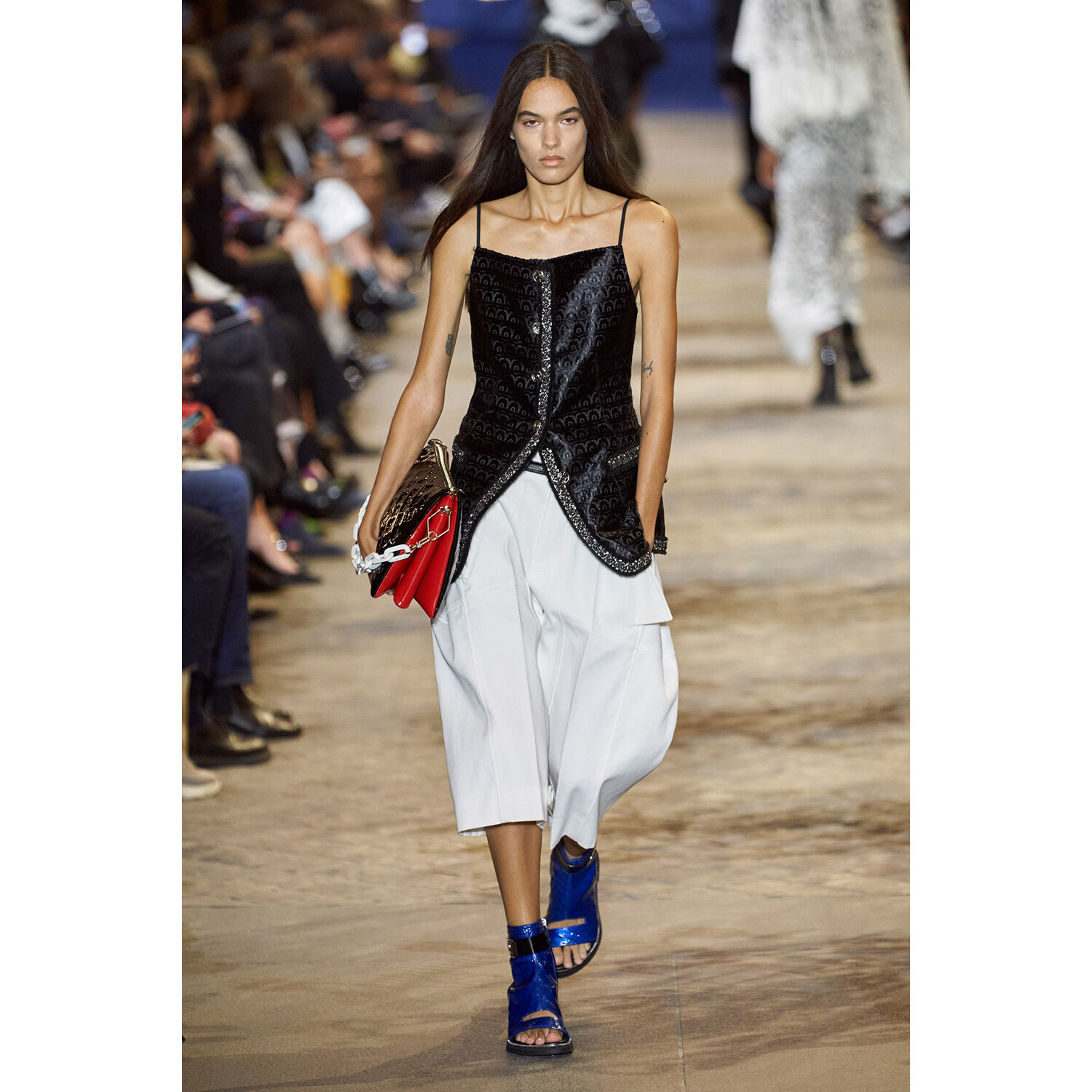 Фото Louis Vuitton весна-лето 2022 / Louis Vuitton Spring 2022 Ready-to-Wear collection