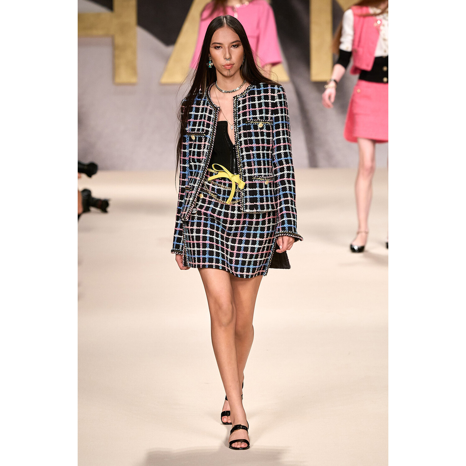 Фото Chanel весна-лето 2022 / Chanel Spring 2022 Ready-to-Wear collection
