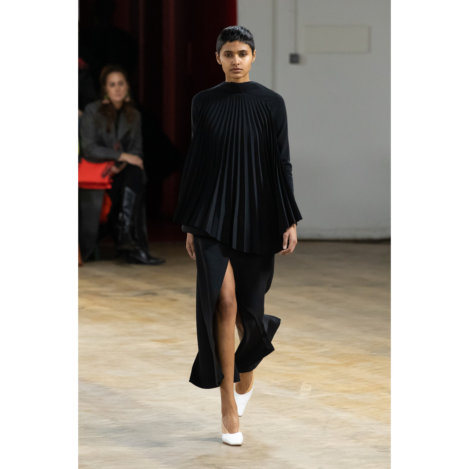 Фото A.W.A.K.E. MODE Fall 2020 Ready-to-Wear / A.W.A.K.E. MODE осень 2020 / Неделя моды в Лондоне