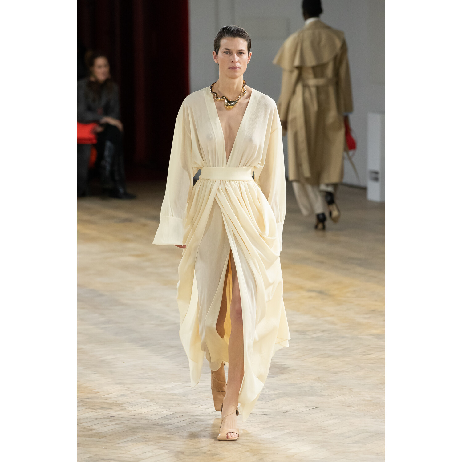 Фото A.W.A.K.E. MODE Fall 2020 Ready-to-Wear / A.W.A.K.E. MODE осень 2020 / Неделя моды в Лондоне