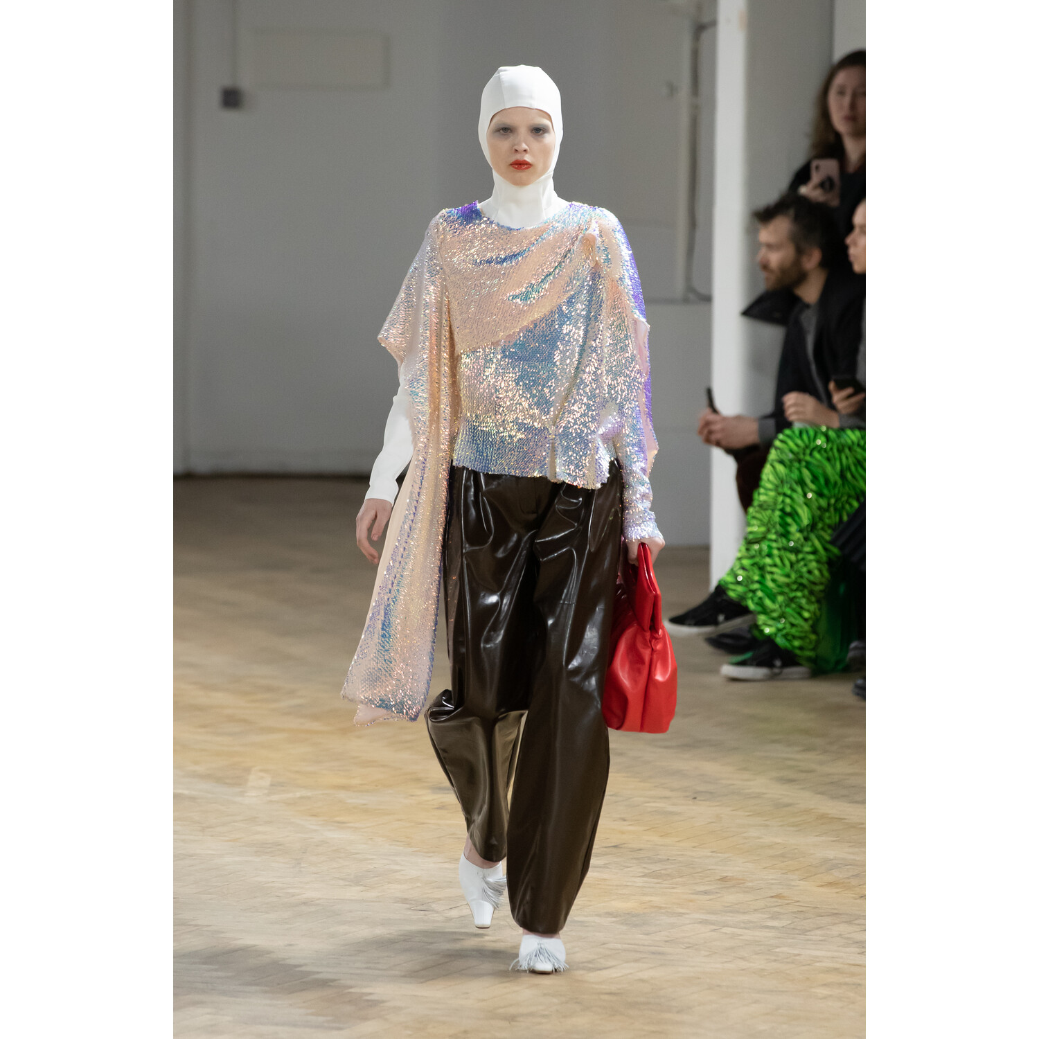 Фото A.W.A.K.E. MODE Fall 2020 Ready-to-Wear / A.W.A.K.E. MODE осень 2020 / Неделя моды в Лондоне