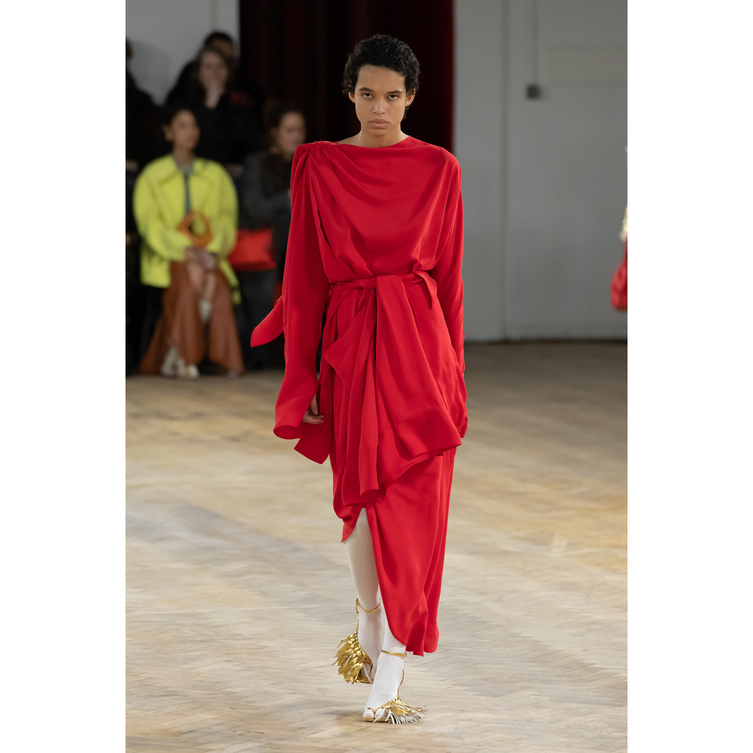 Фото A.W.A.K.E. MODE Fall 2020 Ready-to-Wear / A.W.A.K.E. MODE осень 2020 / Неделя моды в Лондоне