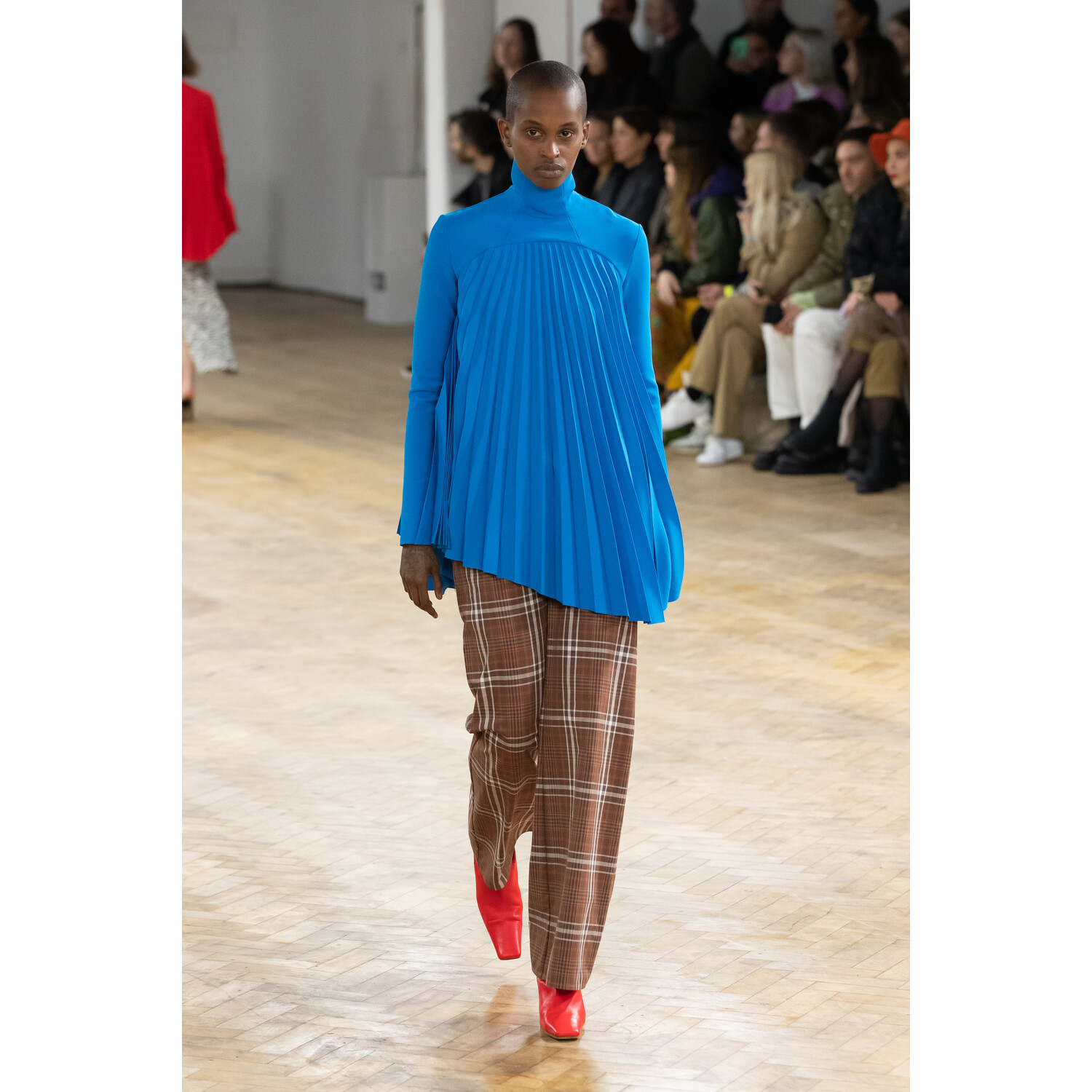 Фото A.W.A.K.E. MODE Fall 2020 Ready-to-Wear / A.W.A.K.E. MODE осень 2020 / Неделя моды в Лондоне