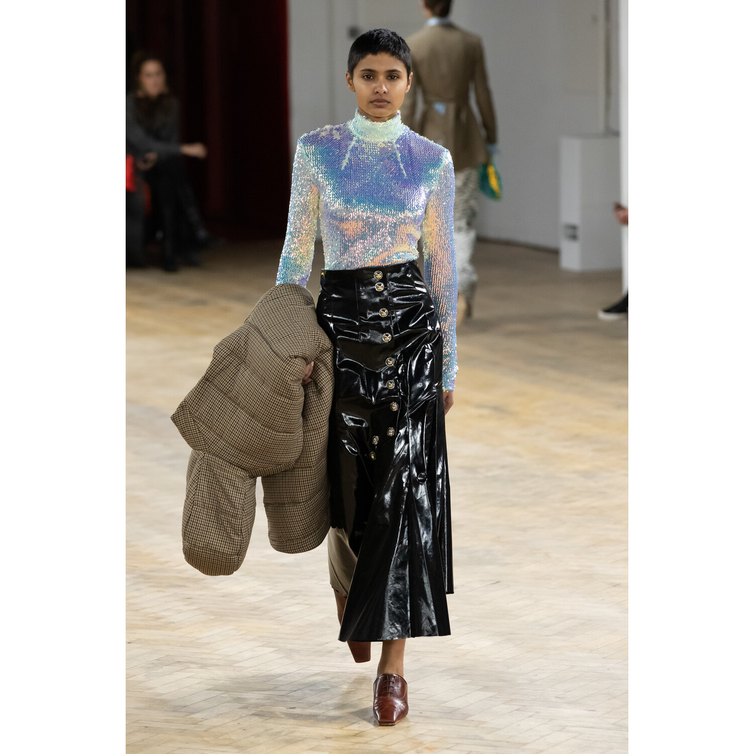 Фото A.W.A.K.E. MODE Fall 2020 Ready-to-Wear / A.W.A.K.E. MODE осень 2020 / Неделя моды в Лондоне