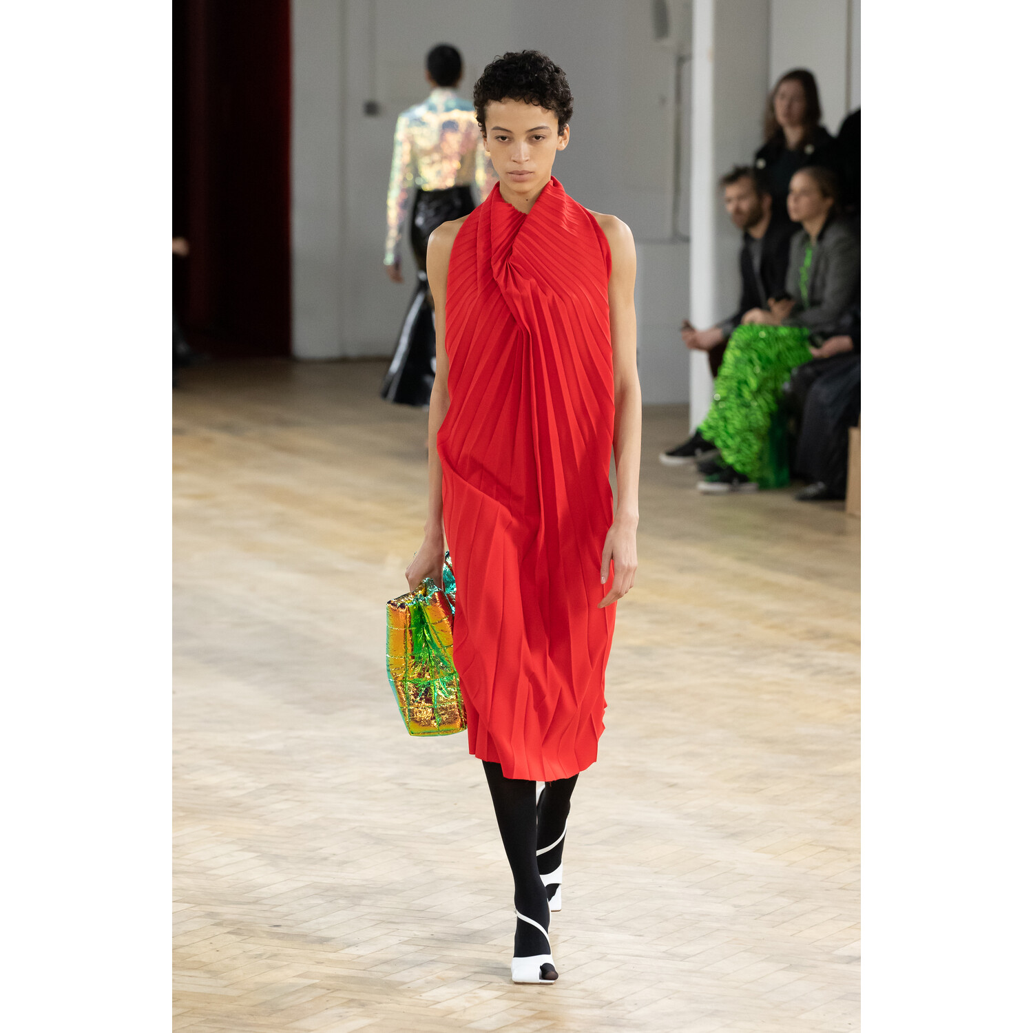 Фото A.W.A.K.E. MODE Fall 2020 Ready-to-Wear / A.W.A.K.E. MODE осень 2020 / Неделя моды в Лондоне