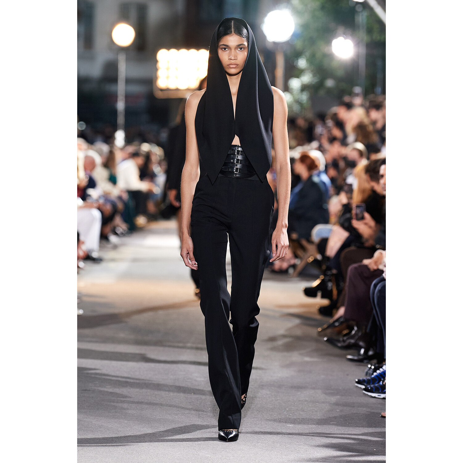 Фото Alaia весна-лето 2022 / Alaia Spring 2022