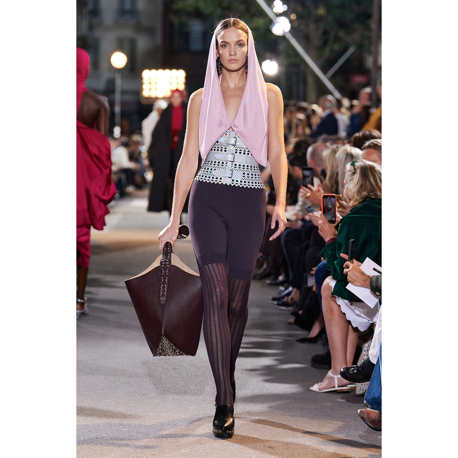 Фото Alaia весна-лето 2022 / Alaia Spring 2022