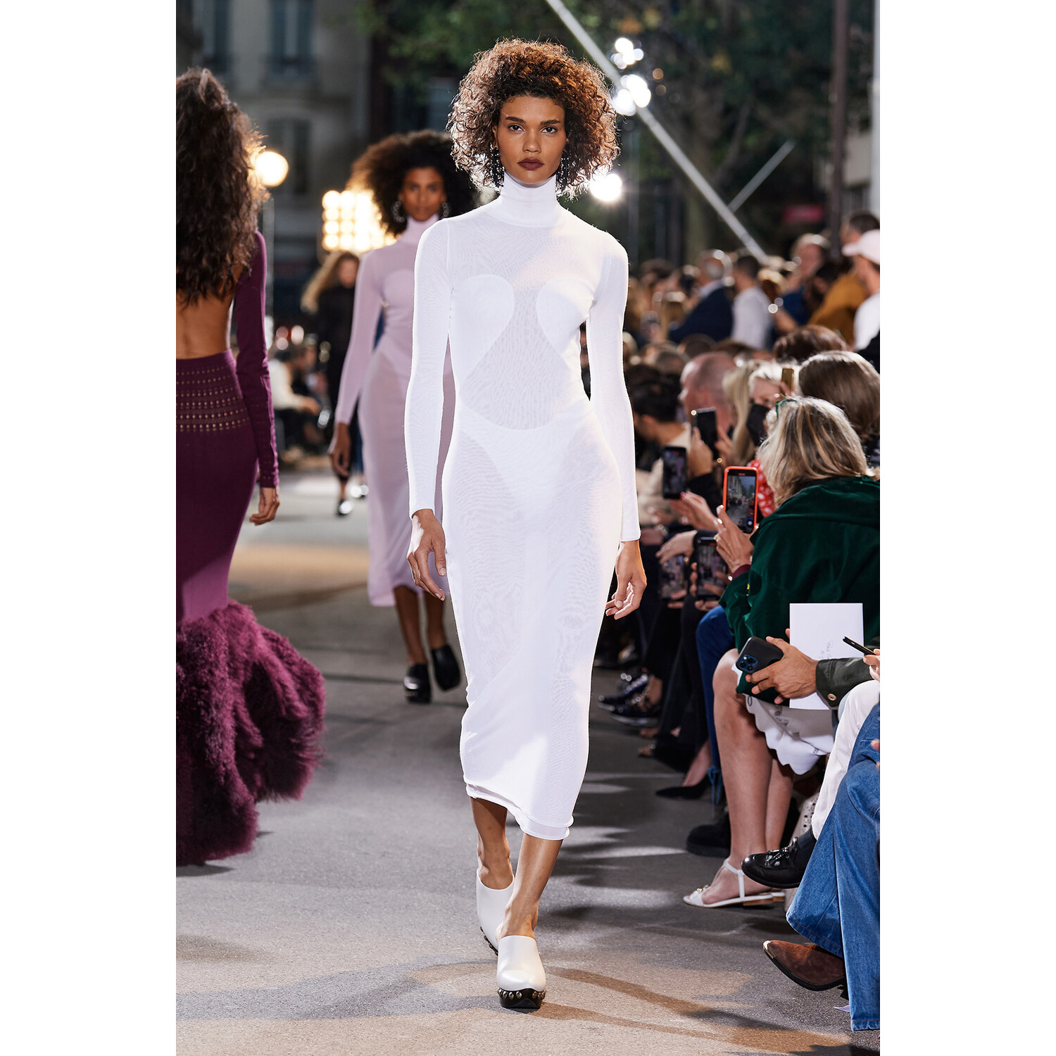 Фото Alaia весна-лето 2022 / Alaia Spring 2022