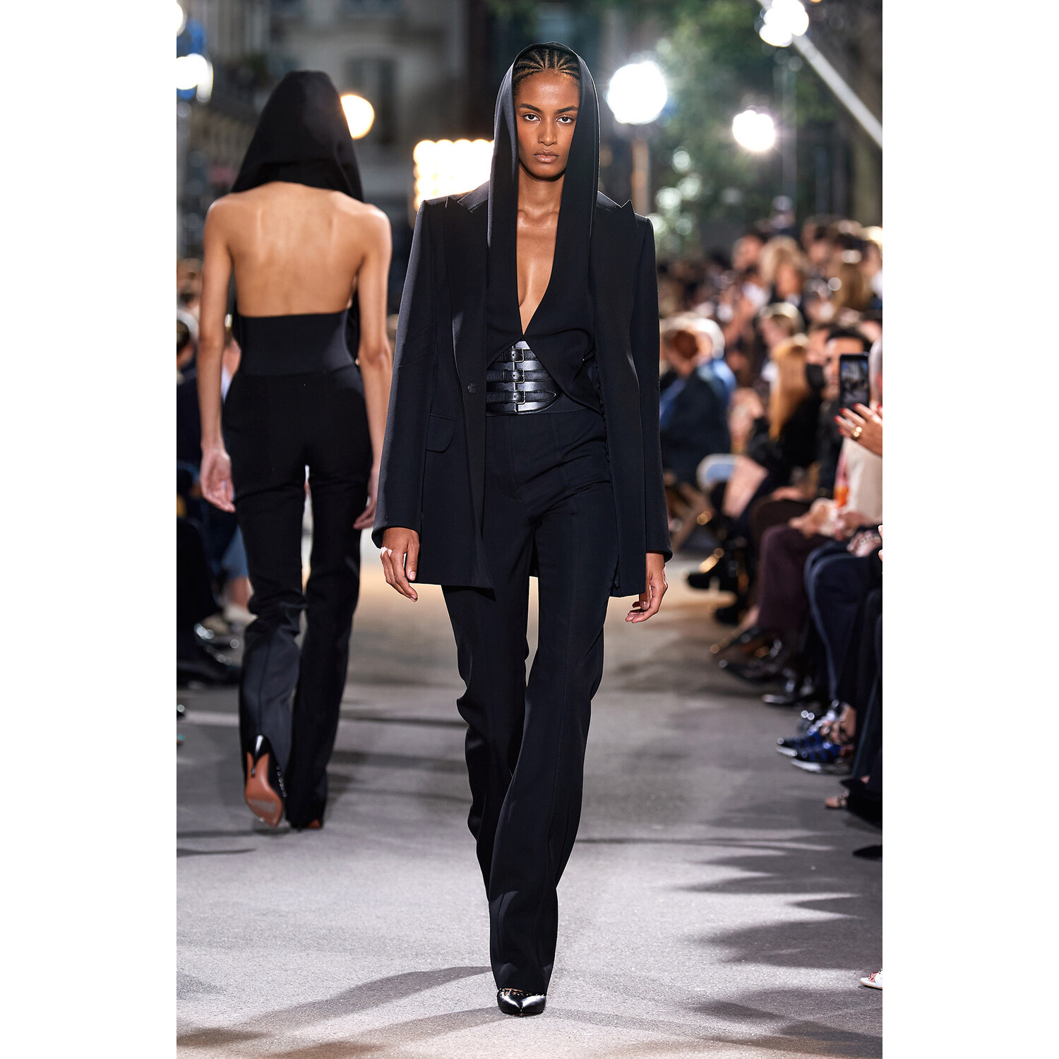 Фото Alaia весна-лето 2022 / Alaia Spring 2022