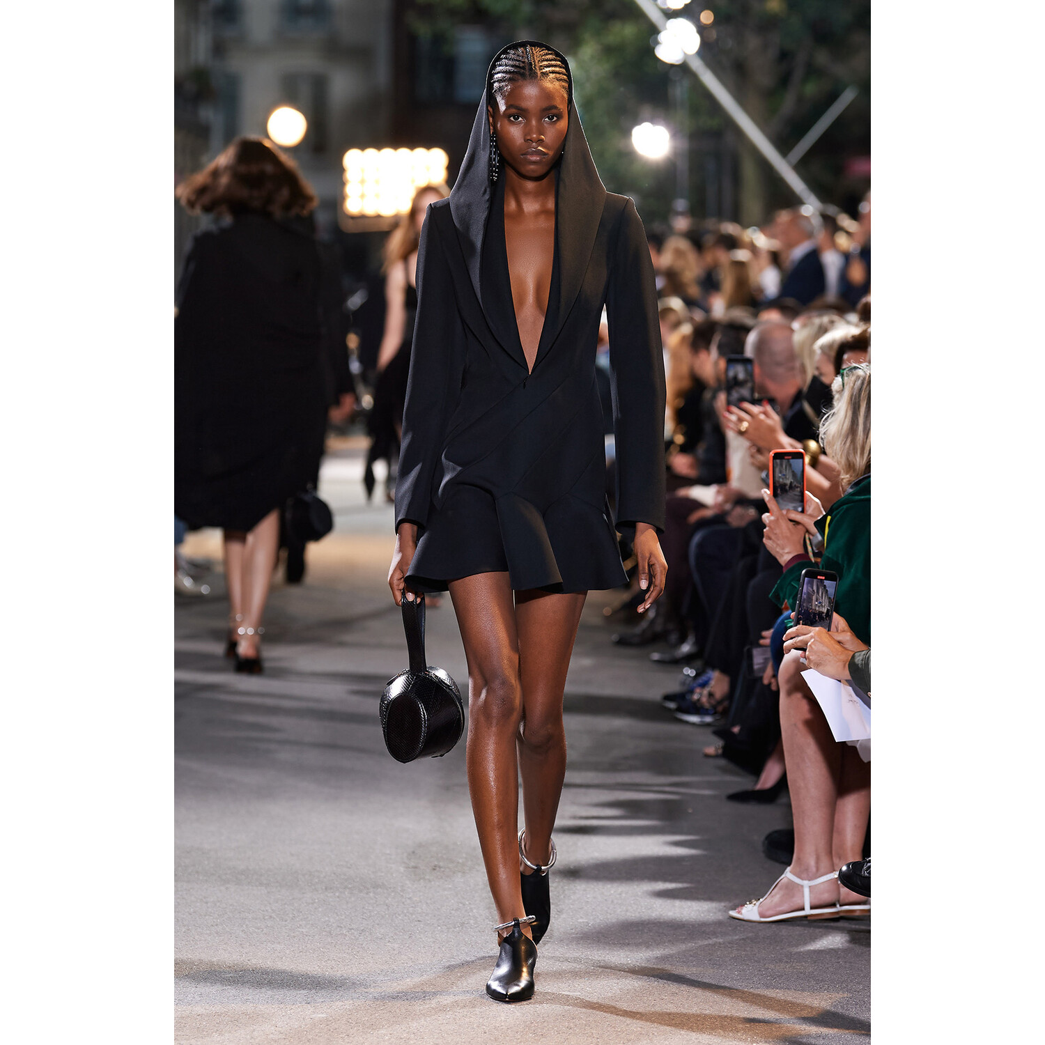 Фото Alaia весна-лето 2022 / Alaia Spring 2022