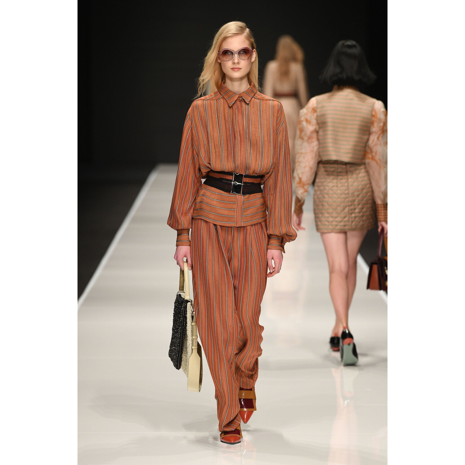 Фото Anteprima Fall 2019 Ready-to-Wear / Anteprima осень 2019 / Неделя моды: Милан