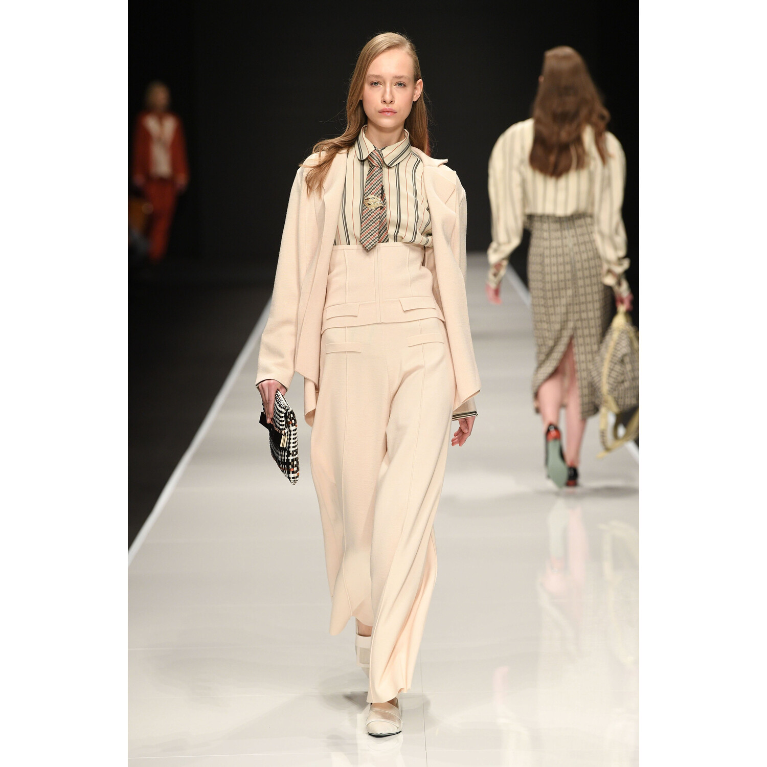 Фото Anteprima Fall 2019 Ready-to-Wear / Anteprima осень 2019 / Неделя моды: Милан