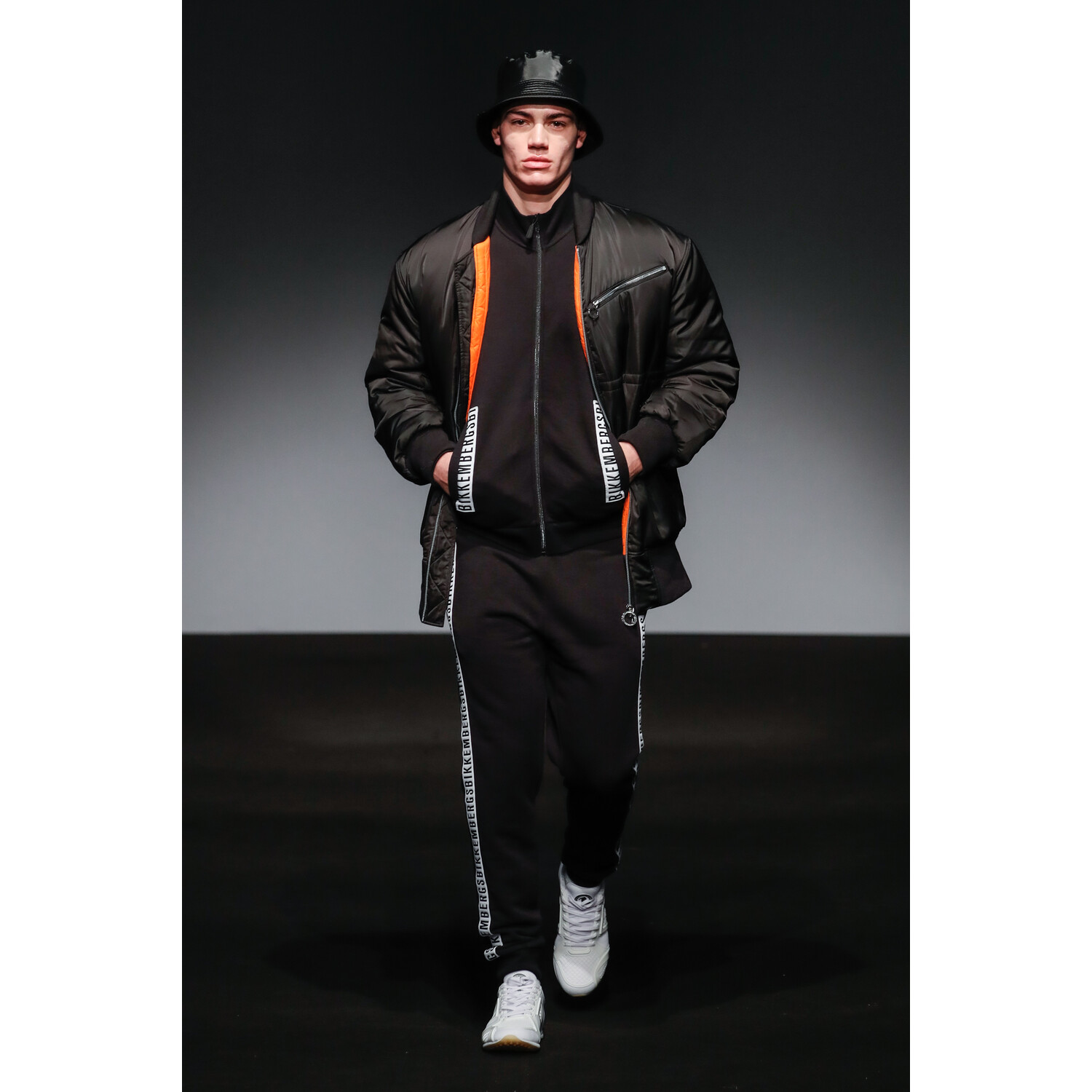 Фото Bikkembergs Fall 2020 Menswear Collection / Bikkembergs оень - зима 2020