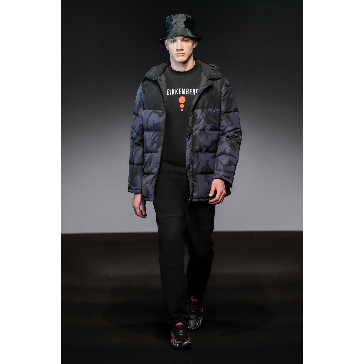 Фото Bikkembergs Fall 2020 Menswear Collection / Bikkembergs оень - зима 2020
