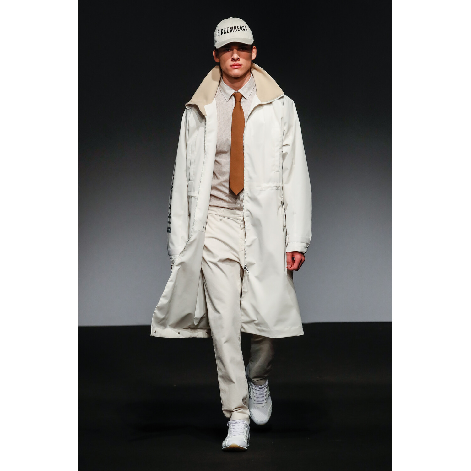 Фото Bikkembergs Fall 2020 Menswear Collection / Bikkembergs оень - зима 2020