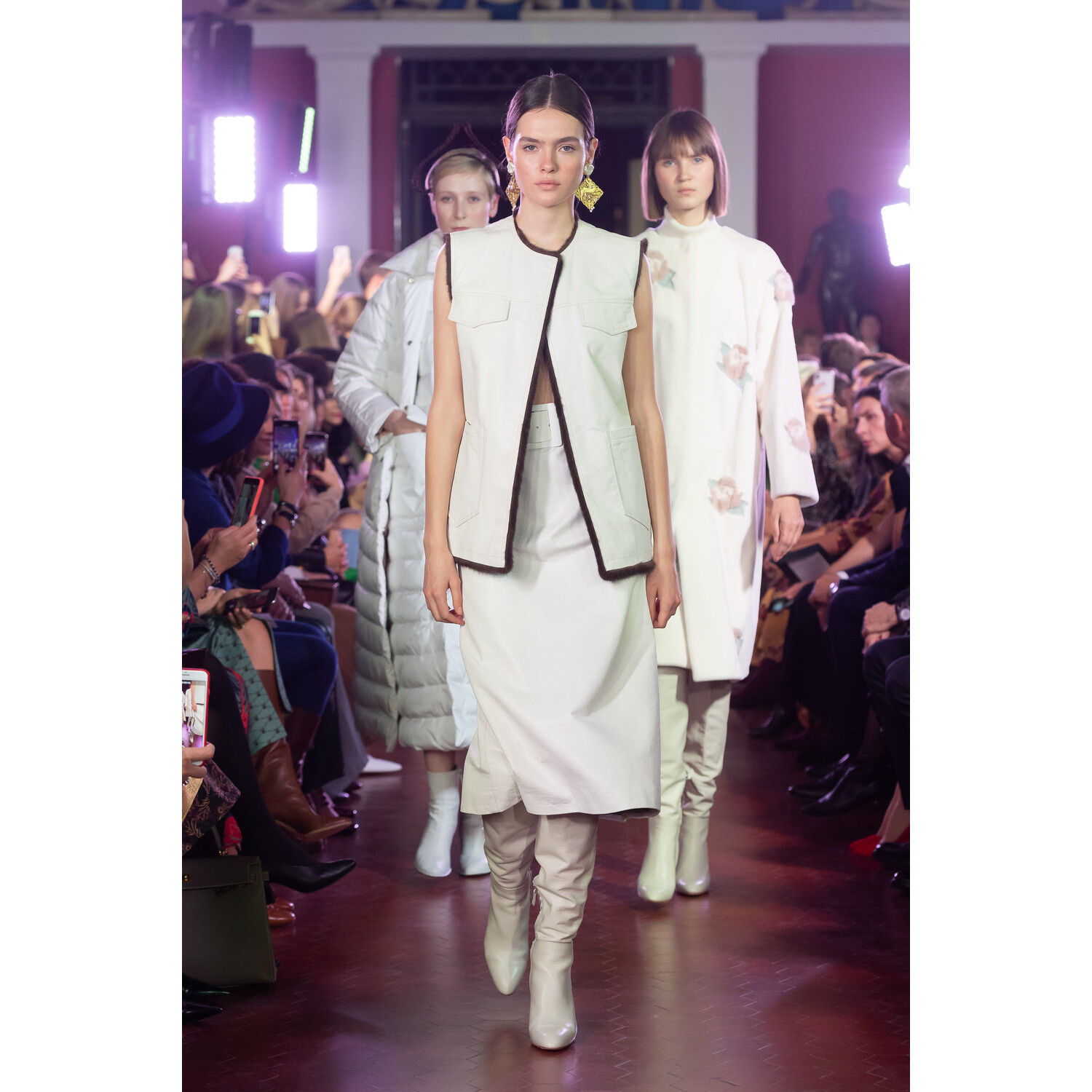 Фото Alena Akhmadullina Spring 2020 / Alena Akhmadullina весна-лето 2020 / Неделя моды: Москва