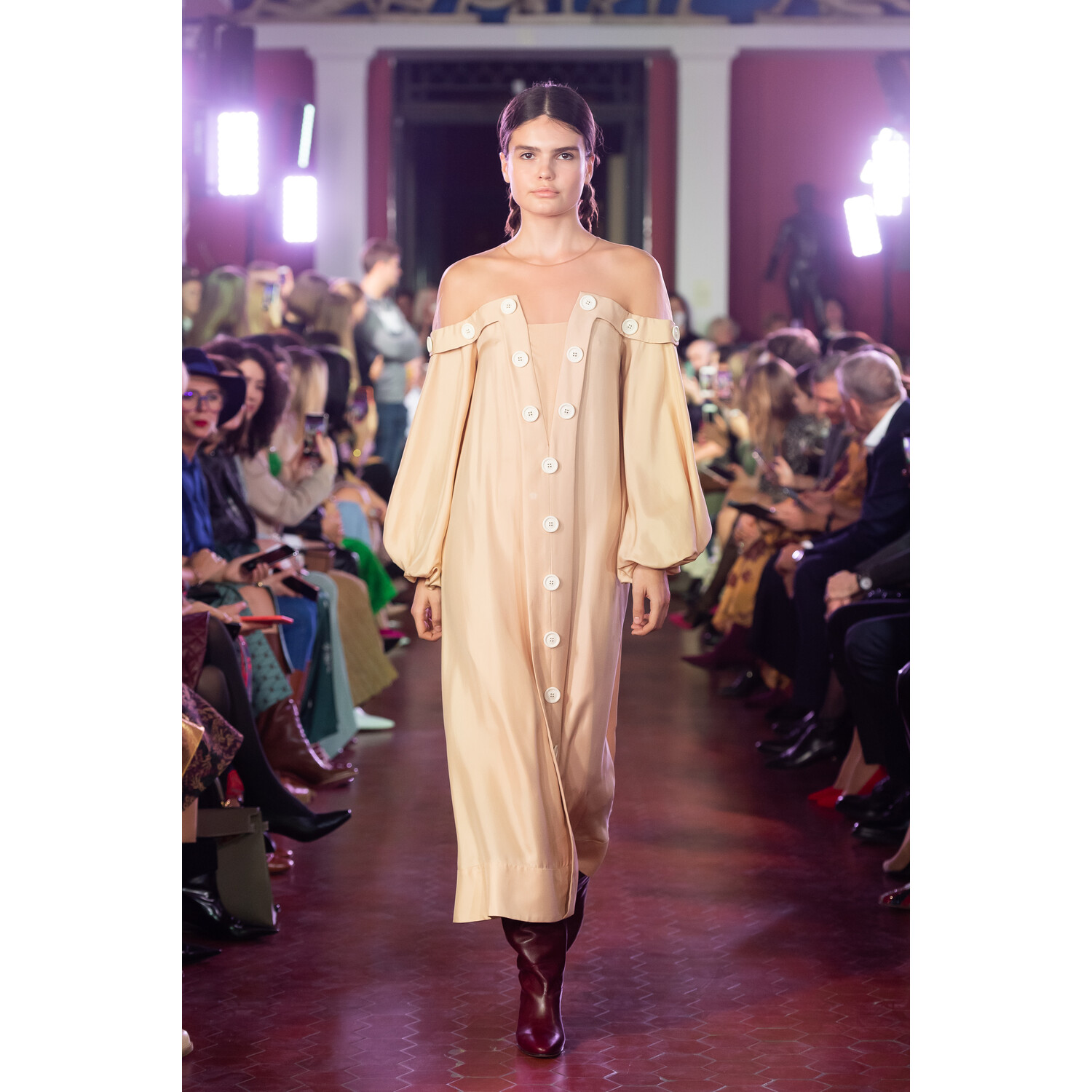 Фото Alena Akhmadullina Spring 2020 / Alena Akhmadullina весна-лето 2020 / Неделя моды: Москва
