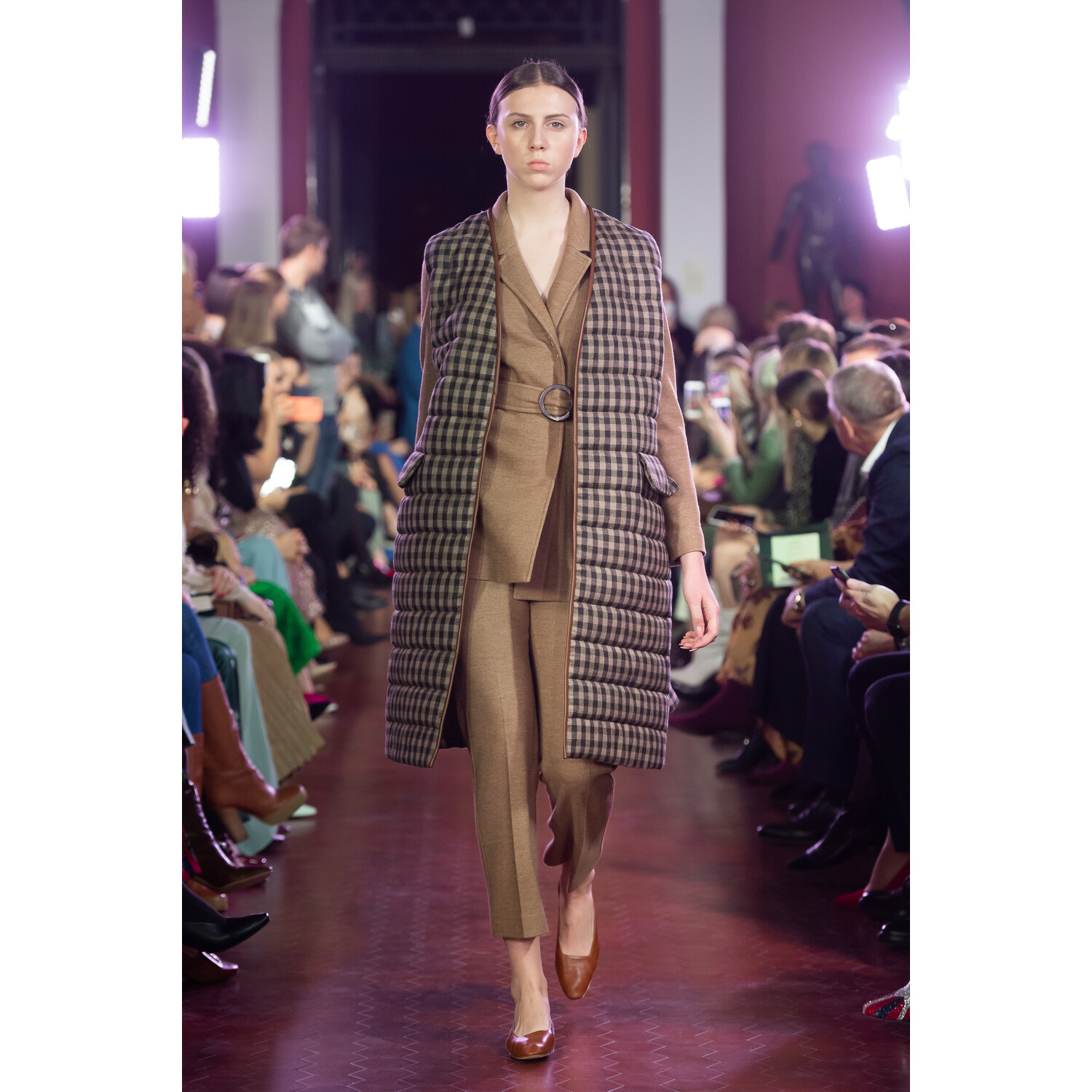Фото Alena Akhmadullina Spring 2020 / Alena Akhmadullina весна-лето 2020 / Неделя моды: Москва