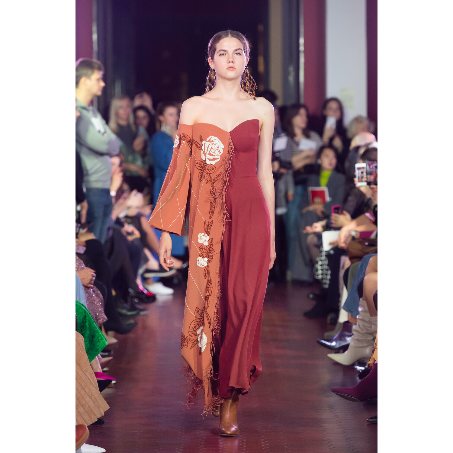 Фото Alena Akhmadullina Spring 2020 / Alena Akhmadullina весна-лето 2020 / Неделя моды: Москва