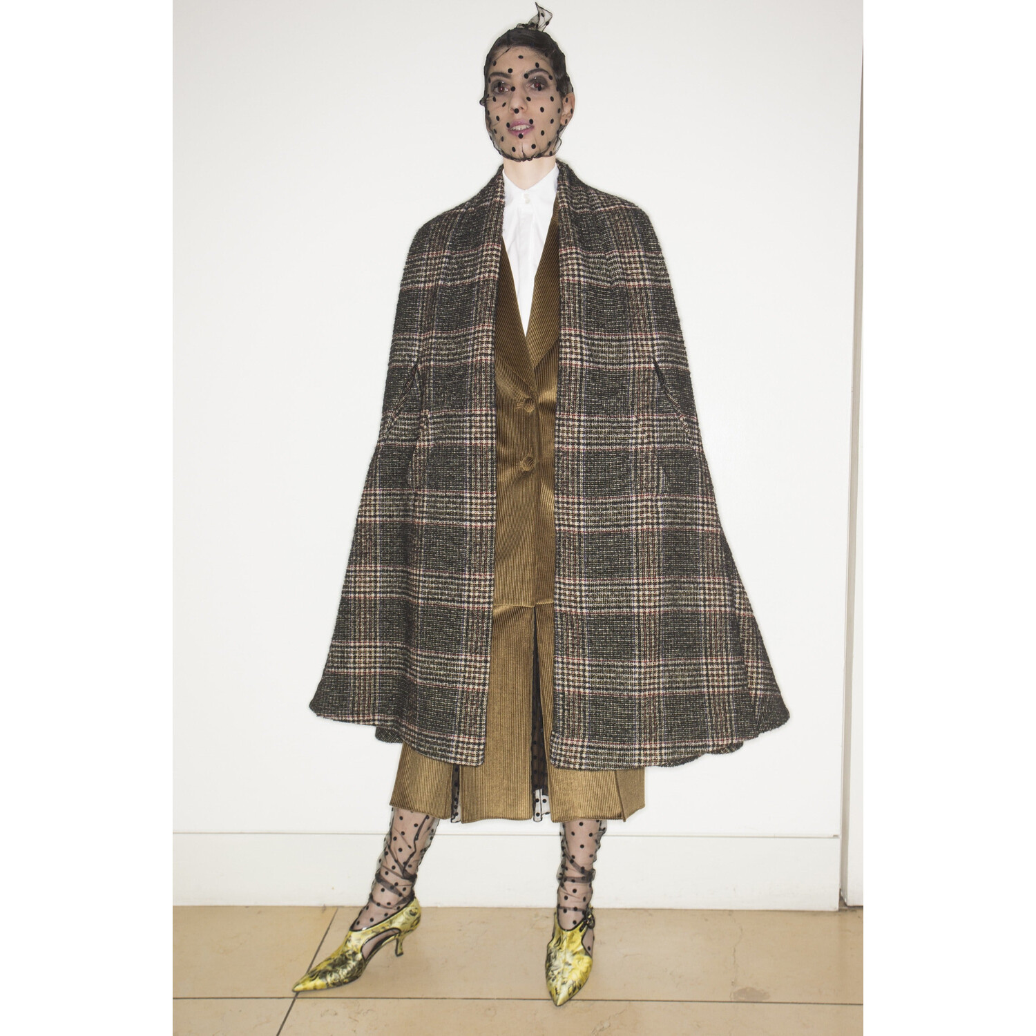 Фото Backstage collections Erdem Fall 2018 Ready-to-Wear , Backstage коллекции Эрдем осень зима 2018 , Fashion show , неделя моды в Лондане , LFW , Mainstyles
