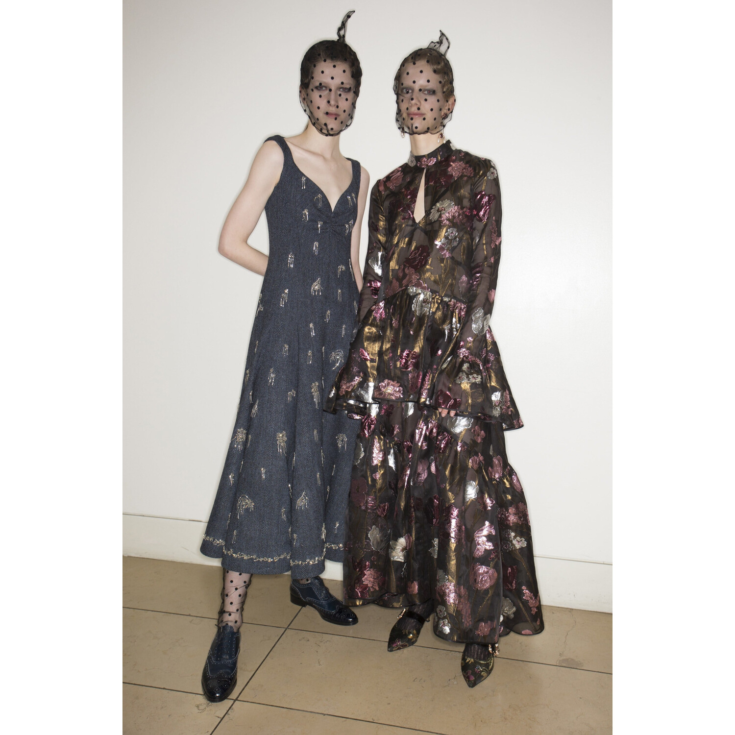 Фото Backstage collections Erdem Fall 2018 Ready-to-Wear , Backstage коллекции Эрдем осень зима 2018 , Fashion show , неделя моды в Лондане , LFW , Mainstyles