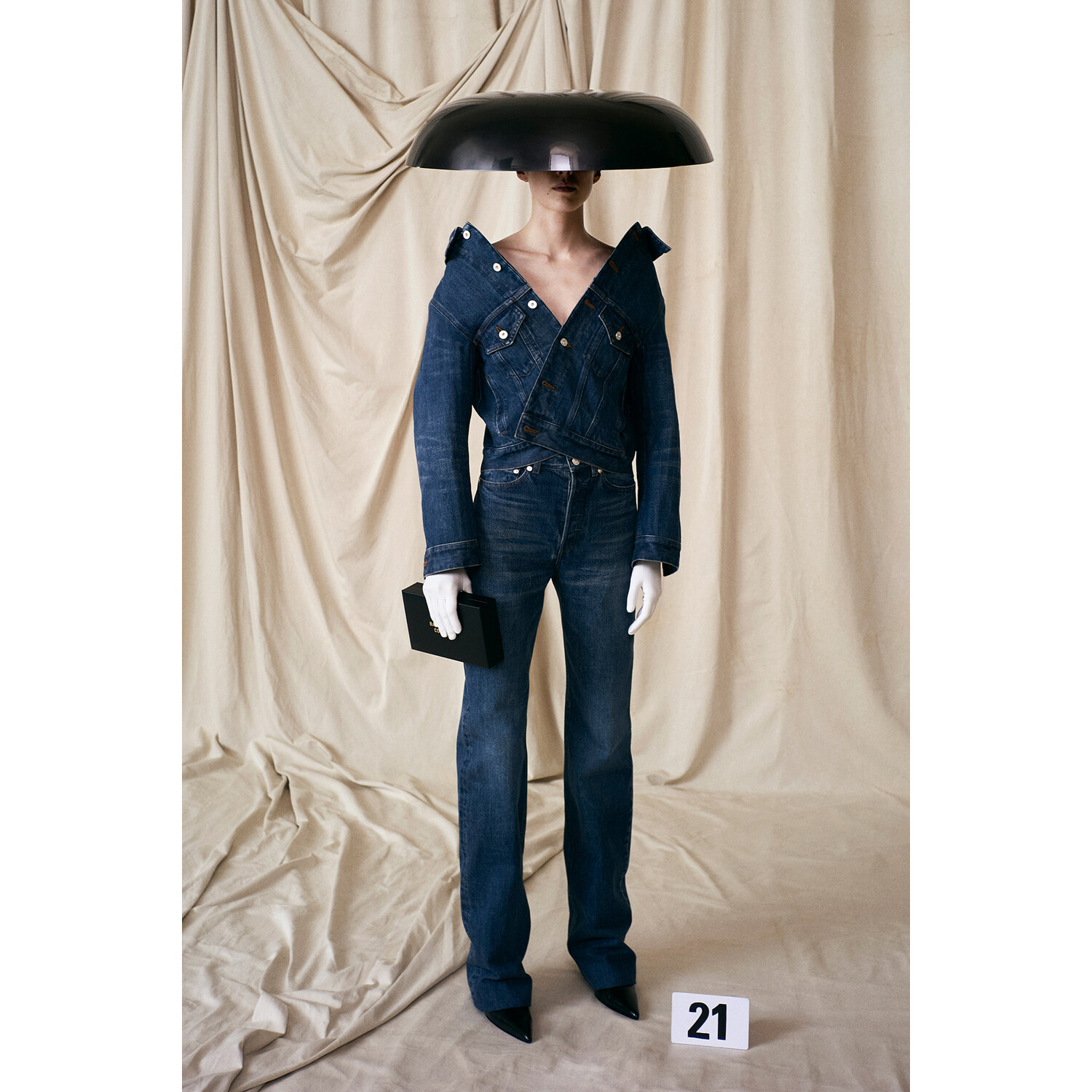 Фото Balenciaga Couture осень 2021 / Balenciaga Couture Fall 2021
