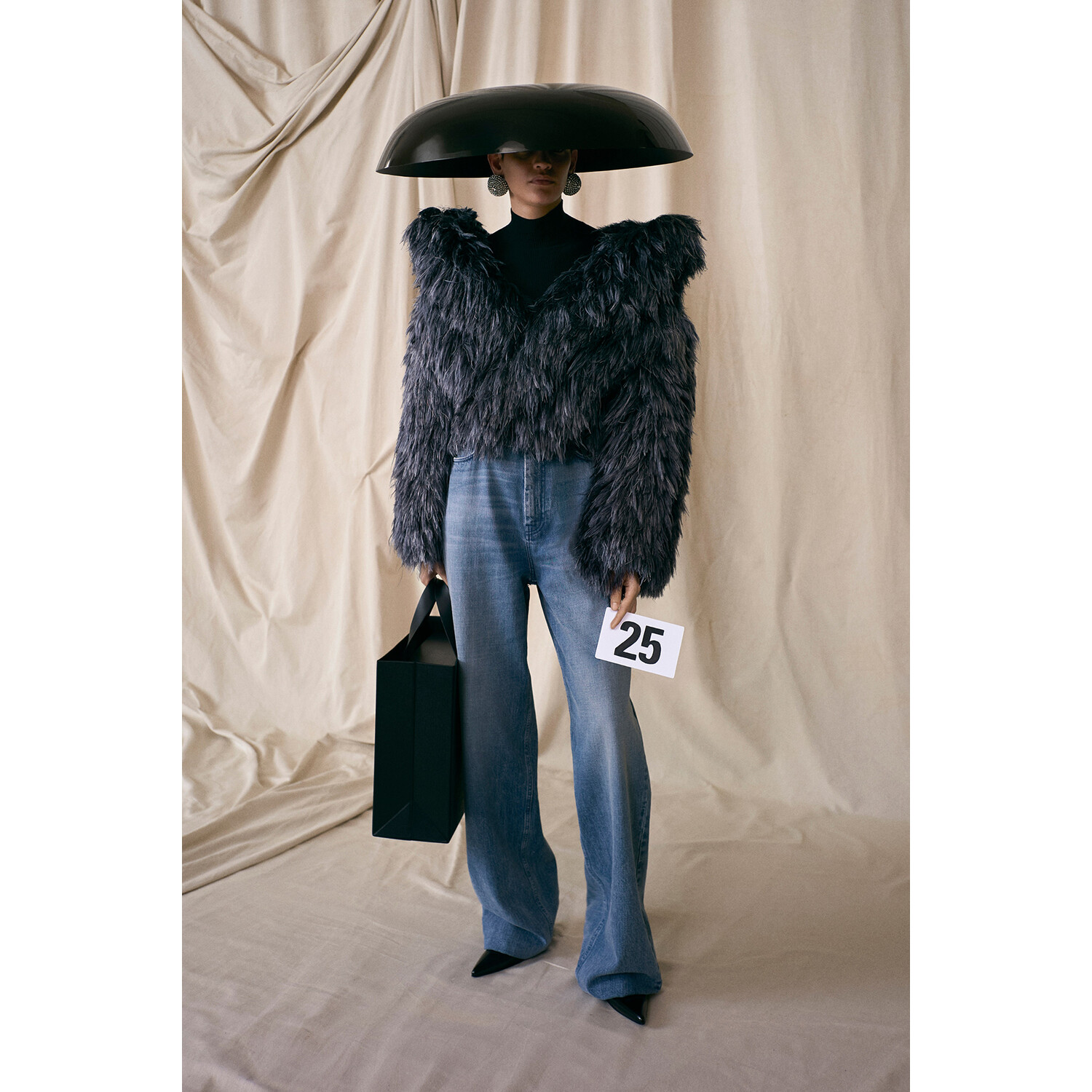 Фото Balenciaga Couture осень 2021 / Balenciaga Couture Fall 2021
