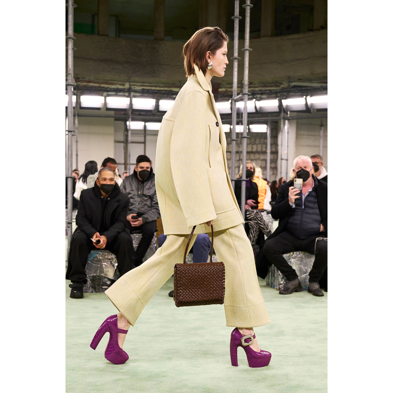 Фото Bottega Veneta Fall 2022 Collection / Bottega Veneta осень-зима 2022